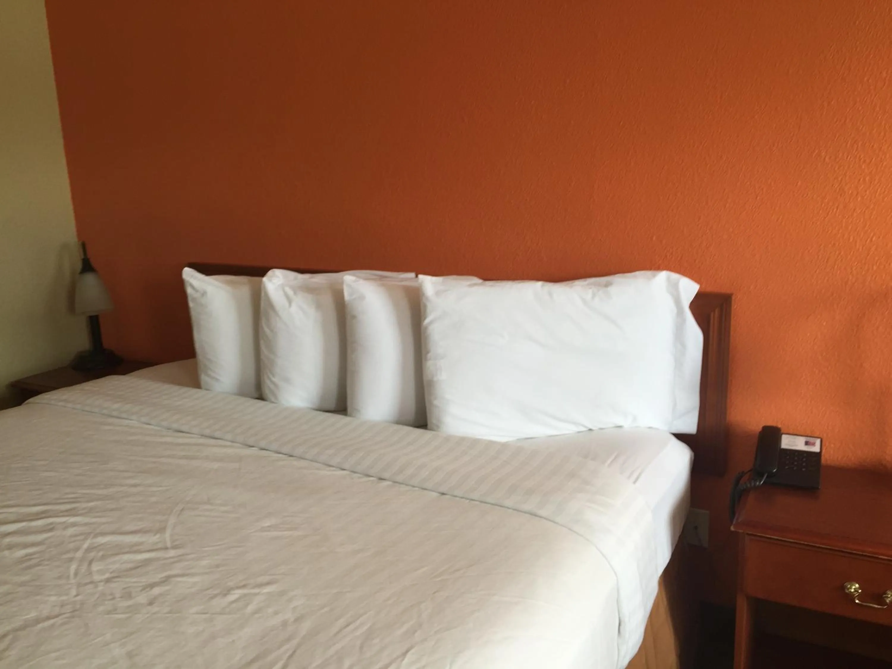 Bedroom, Bed in Motel 6-Brunswick, GA