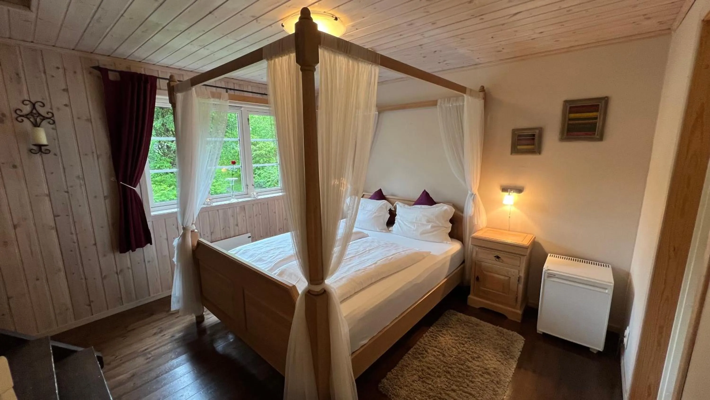 Bed in Dalen Bed & Breakfast