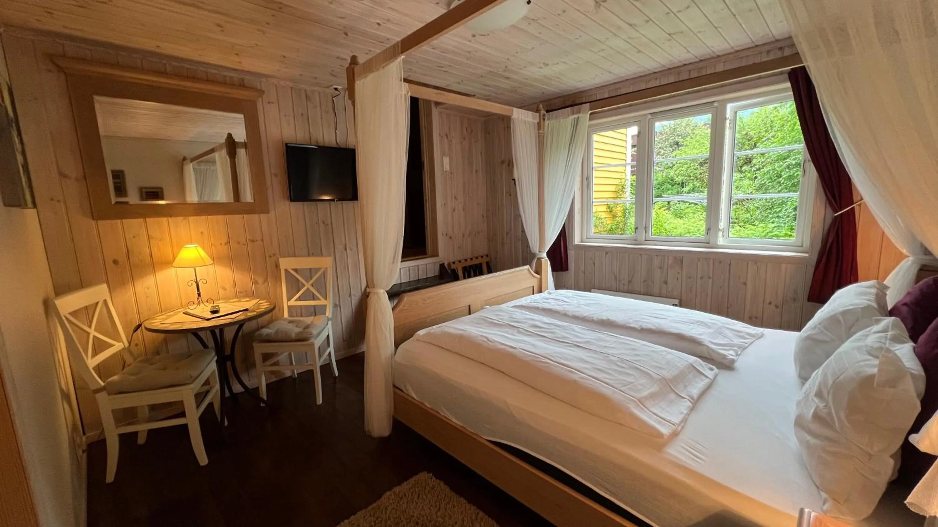 Bed in Dalen Bed & Breakfast