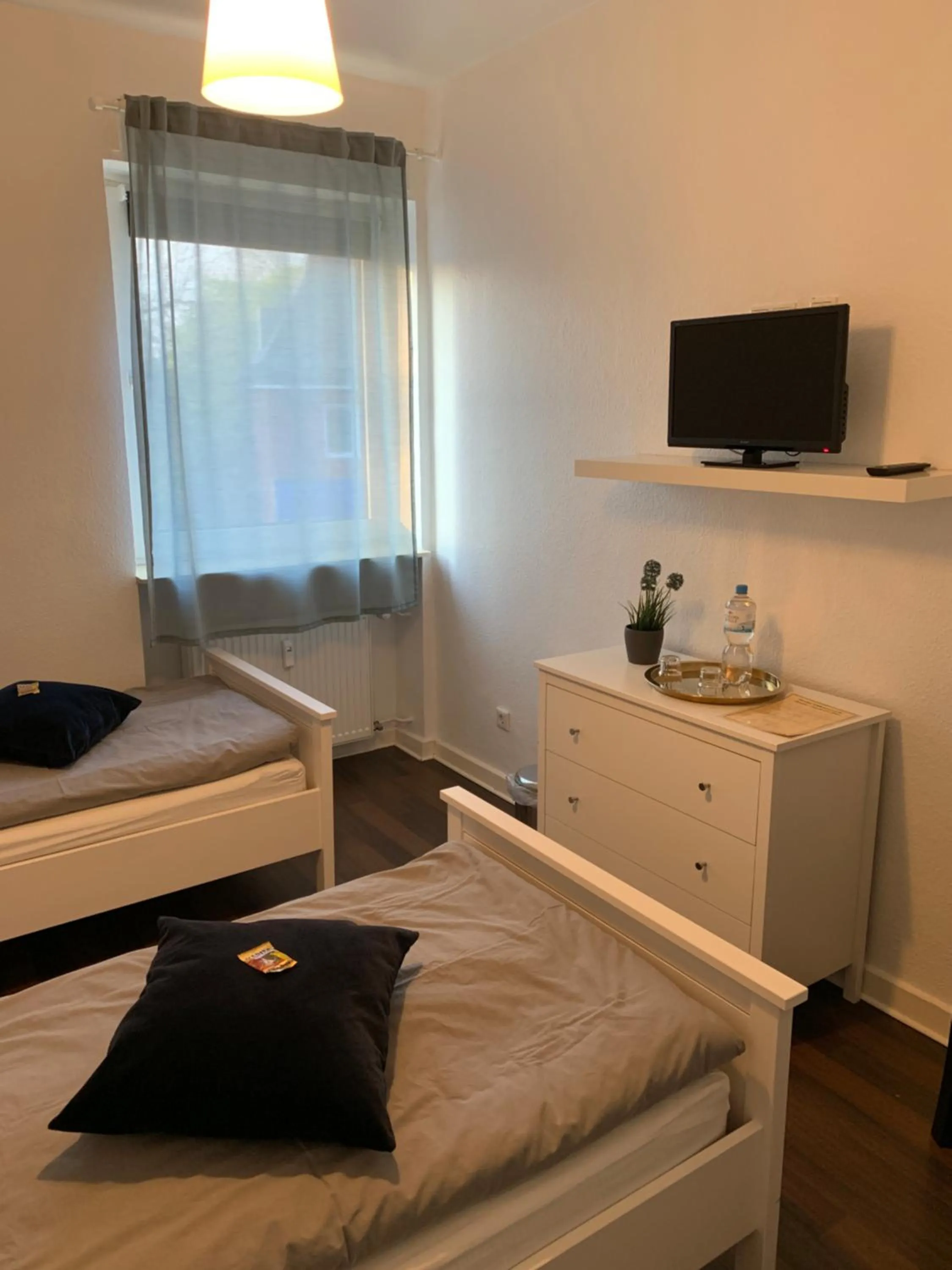 TV and multimedia, Bed in Zum armen Mann