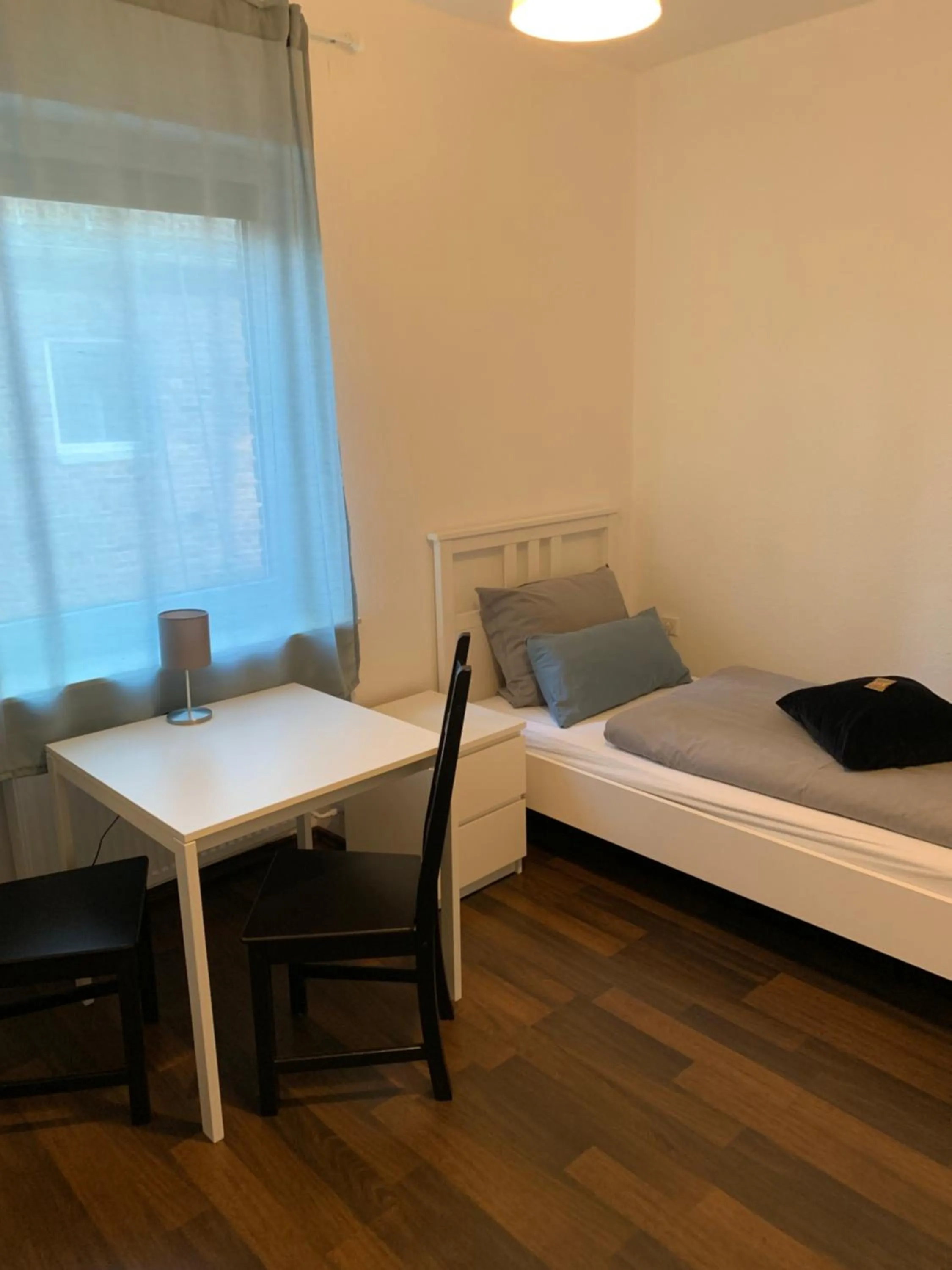 Seating area, Bed in Zum armen Mann