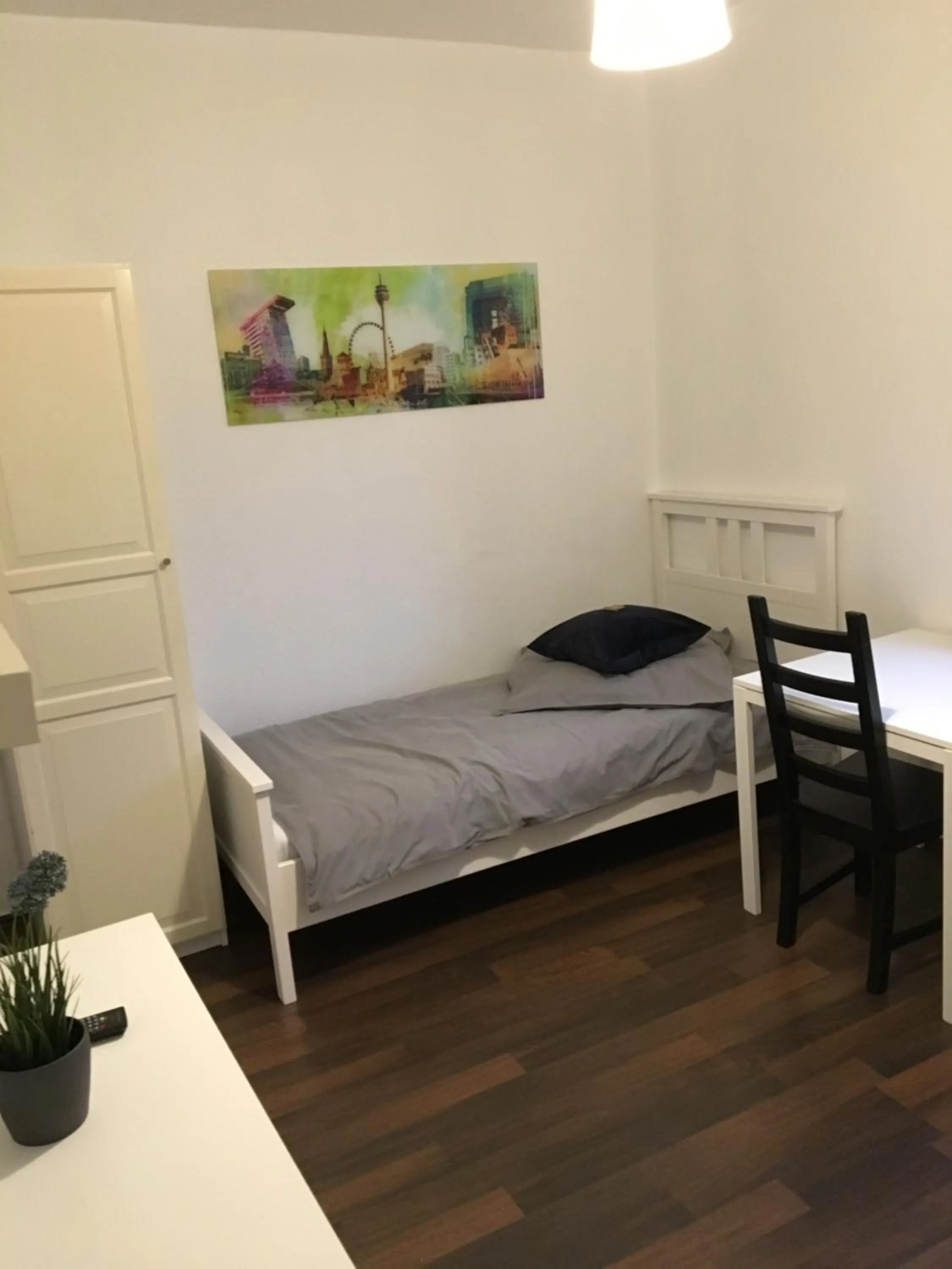 Photo of the whole room, Bed in Zum armen Mann