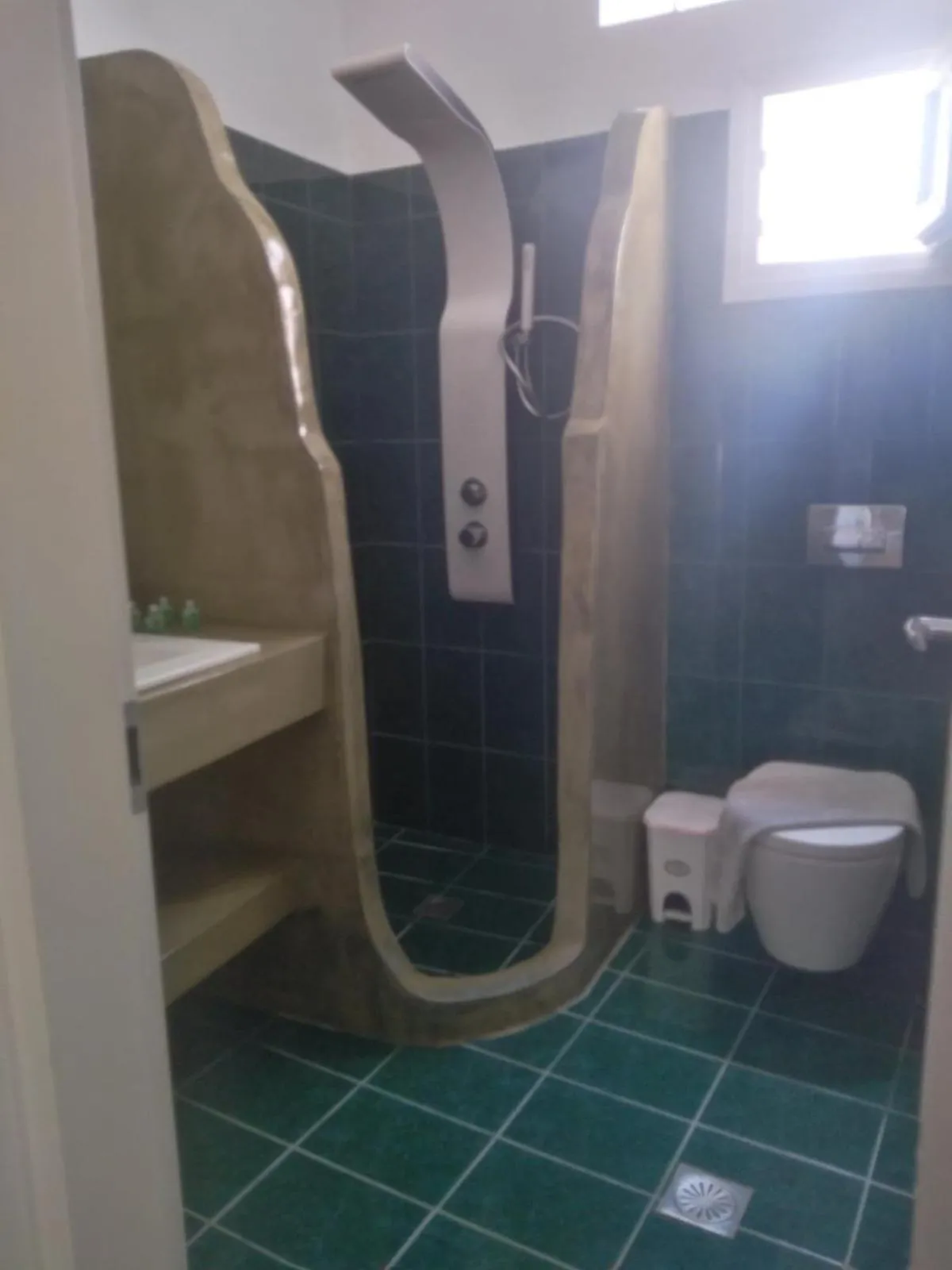 Eden Ios Rooms
