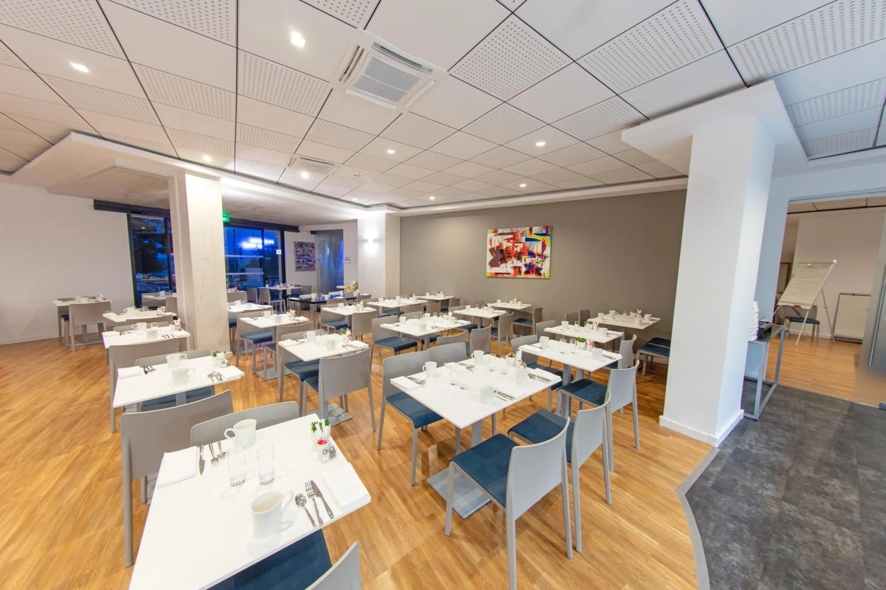 Breakfast in Hôtel Méditerranée