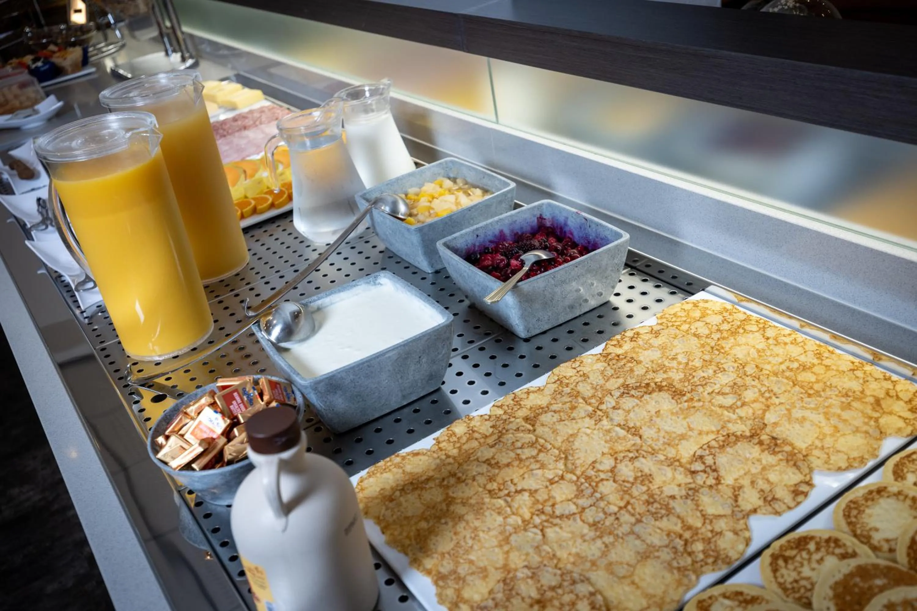 Breakfast in Hôtel Méditerranée