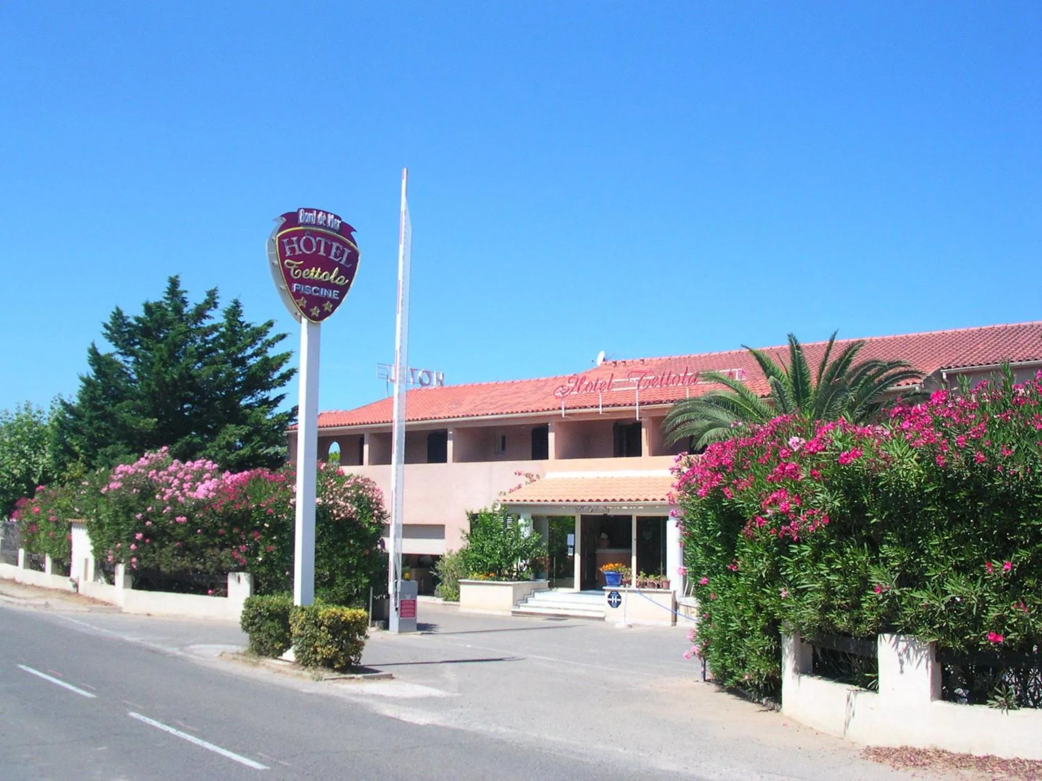 Facade/entrance in Hotel Tettola