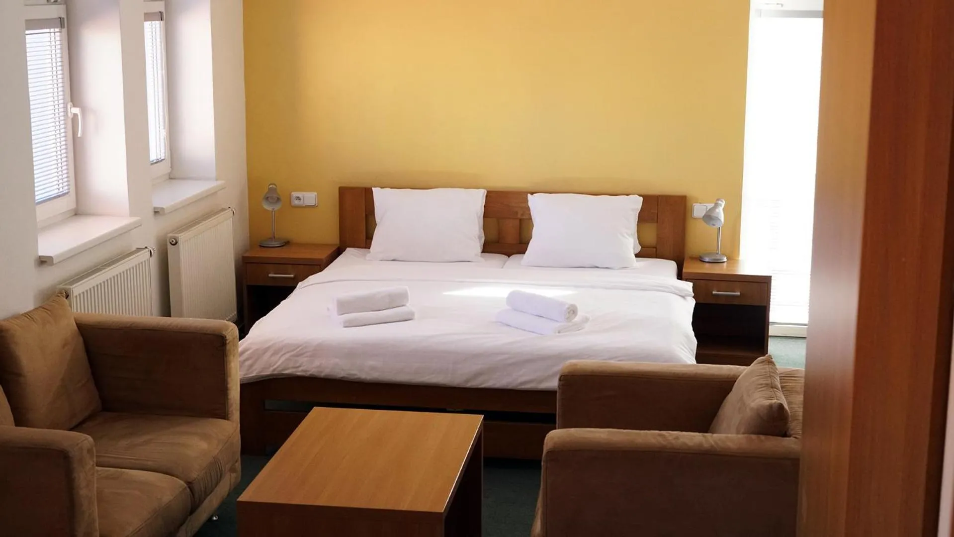 Deluxe Double Room with Shower in Lipovka penzion