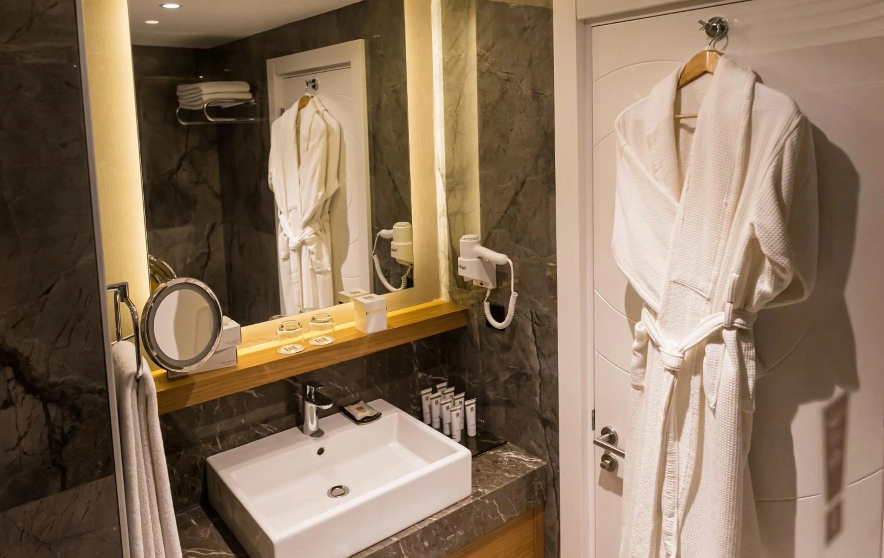 Bathroom in Baia Lara Hotel