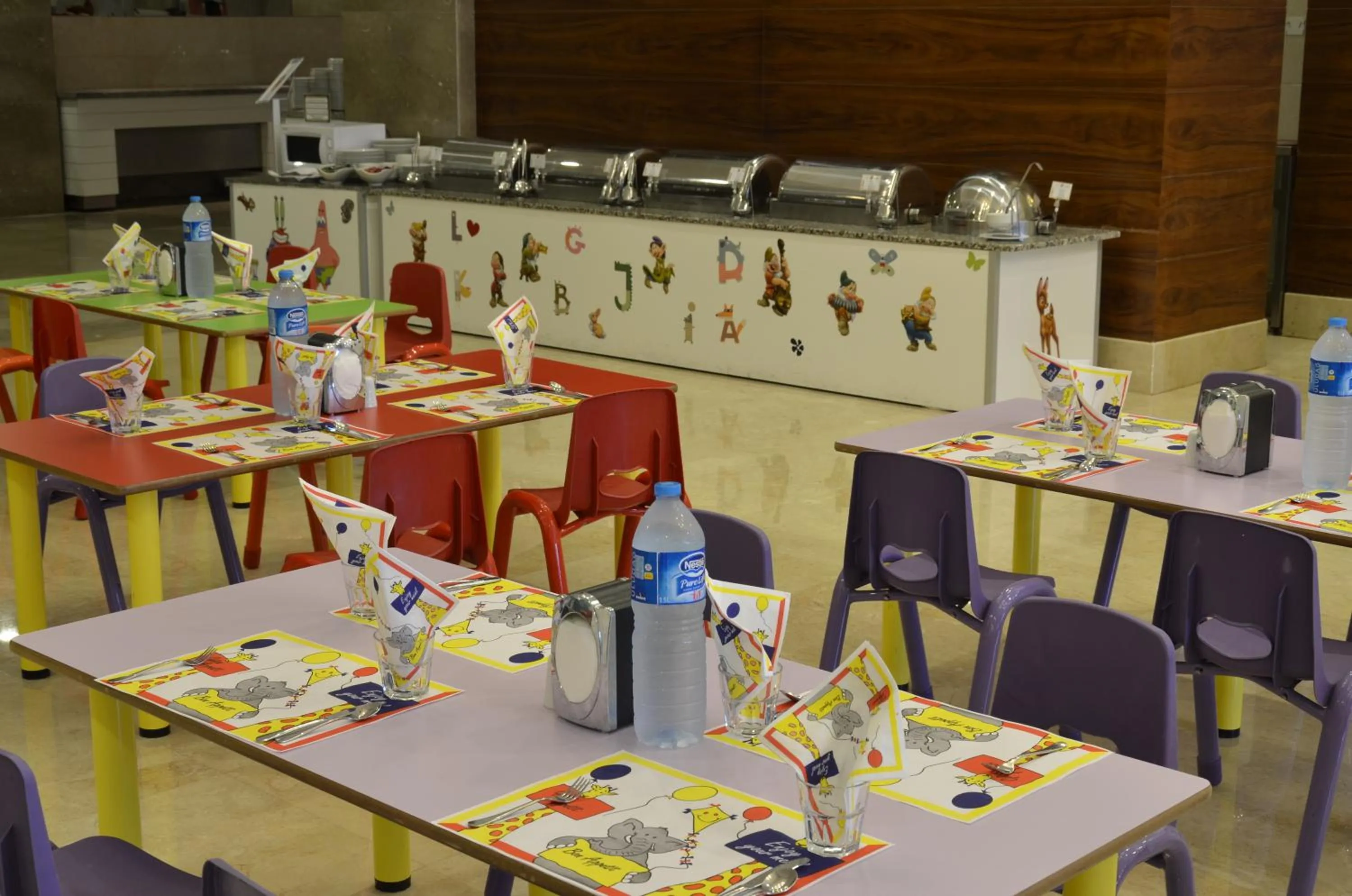 Restaurant/places to eat in Baia Lara Hotel