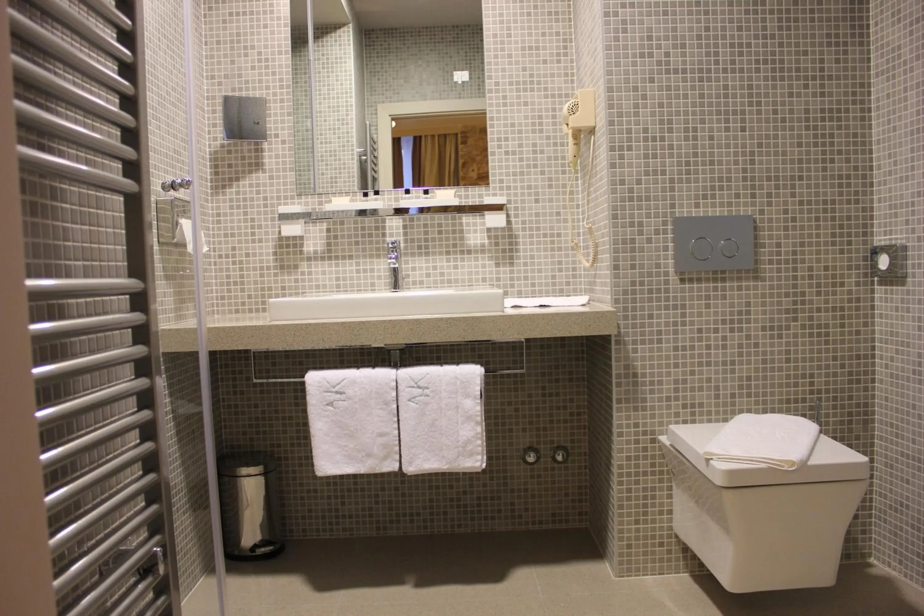 Superior Double or Twin Room in Art Hotel Kalelarga Superior Double or Twin Room in Art Hotel Kalelarga