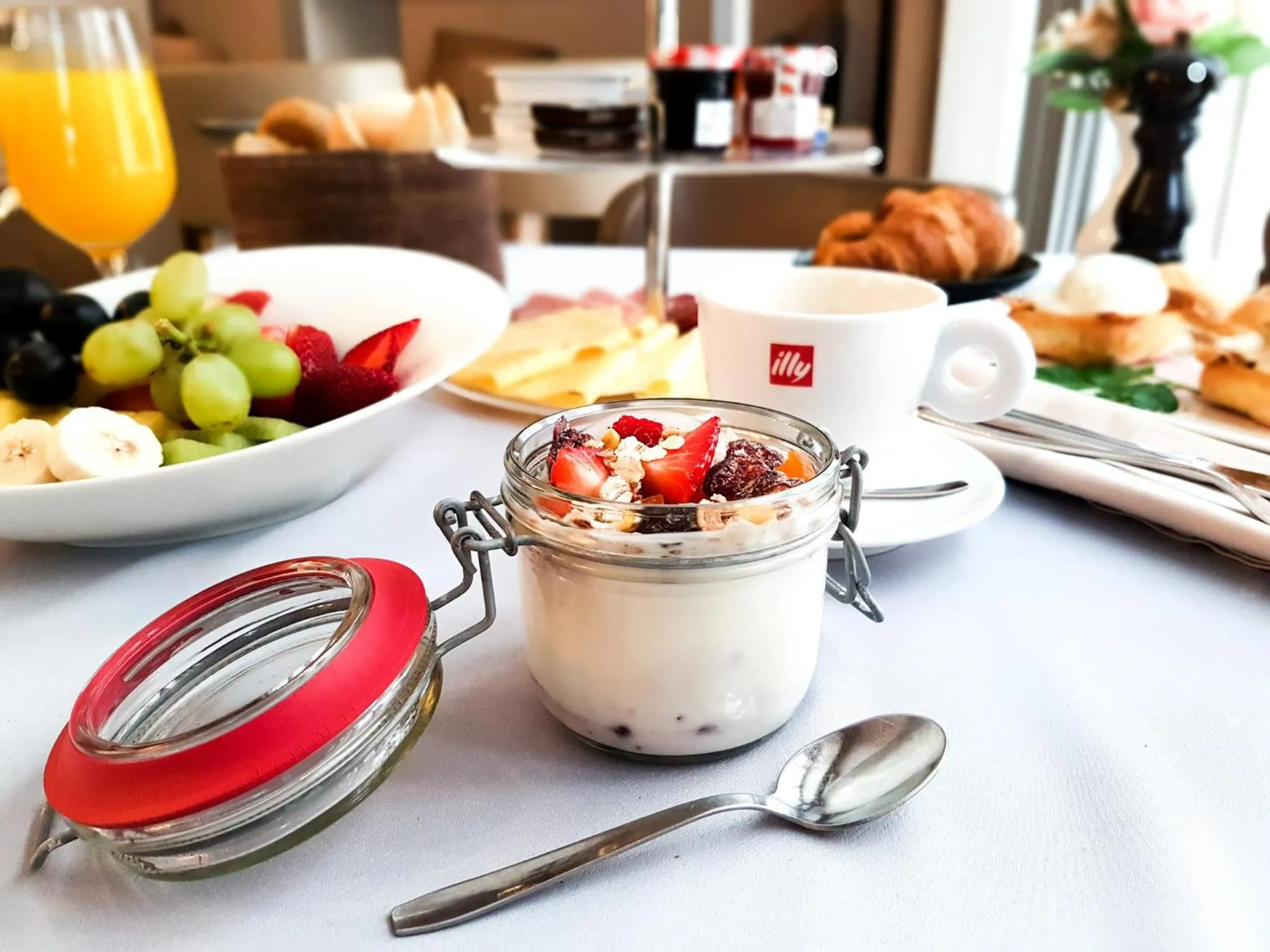 Breakfast in Art Hotel Kalelarga