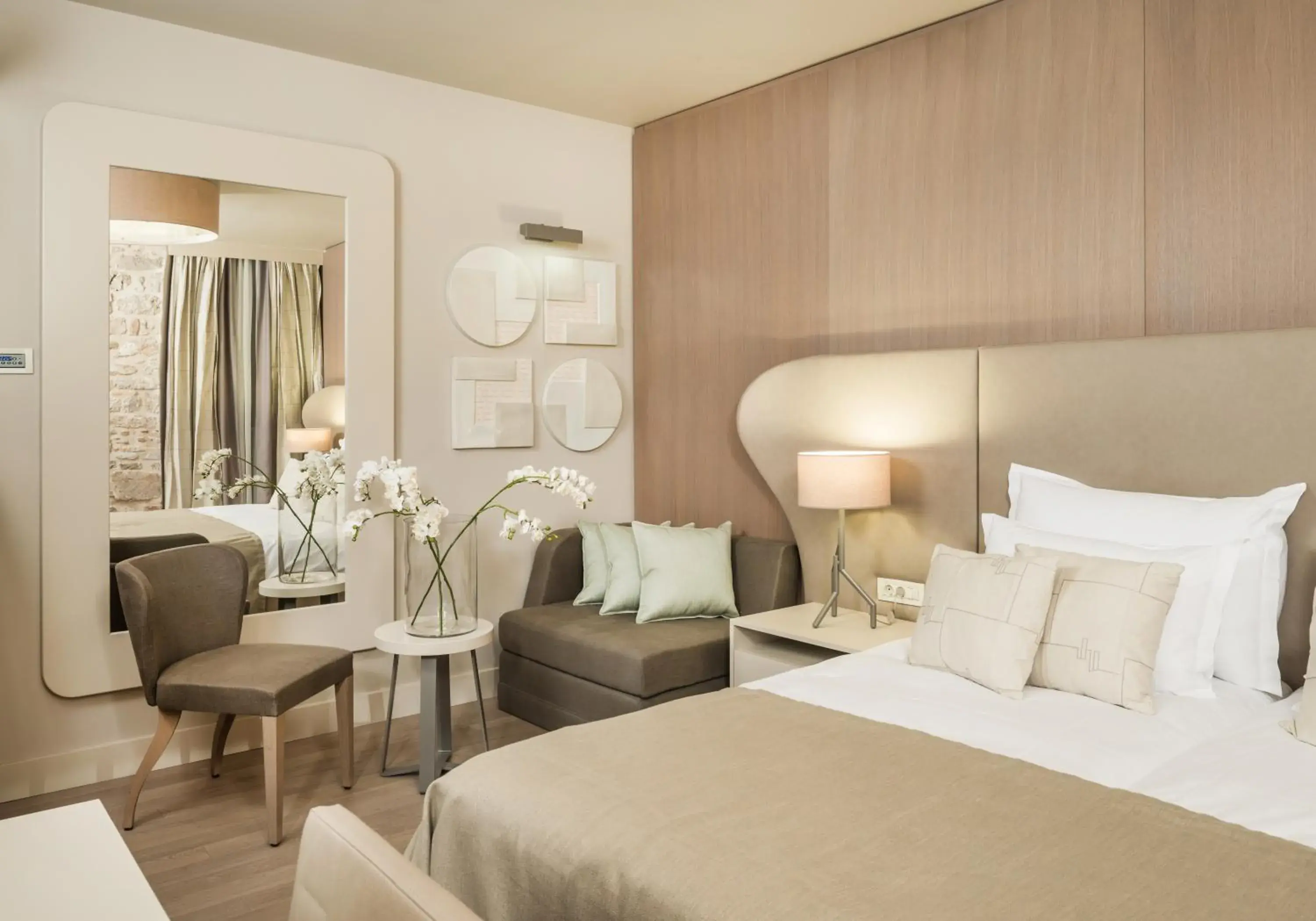 Superior Double or Twin Room in Art Hotel Kalelarga Superior Double or Twin Room in Art Hotel Kalelarga