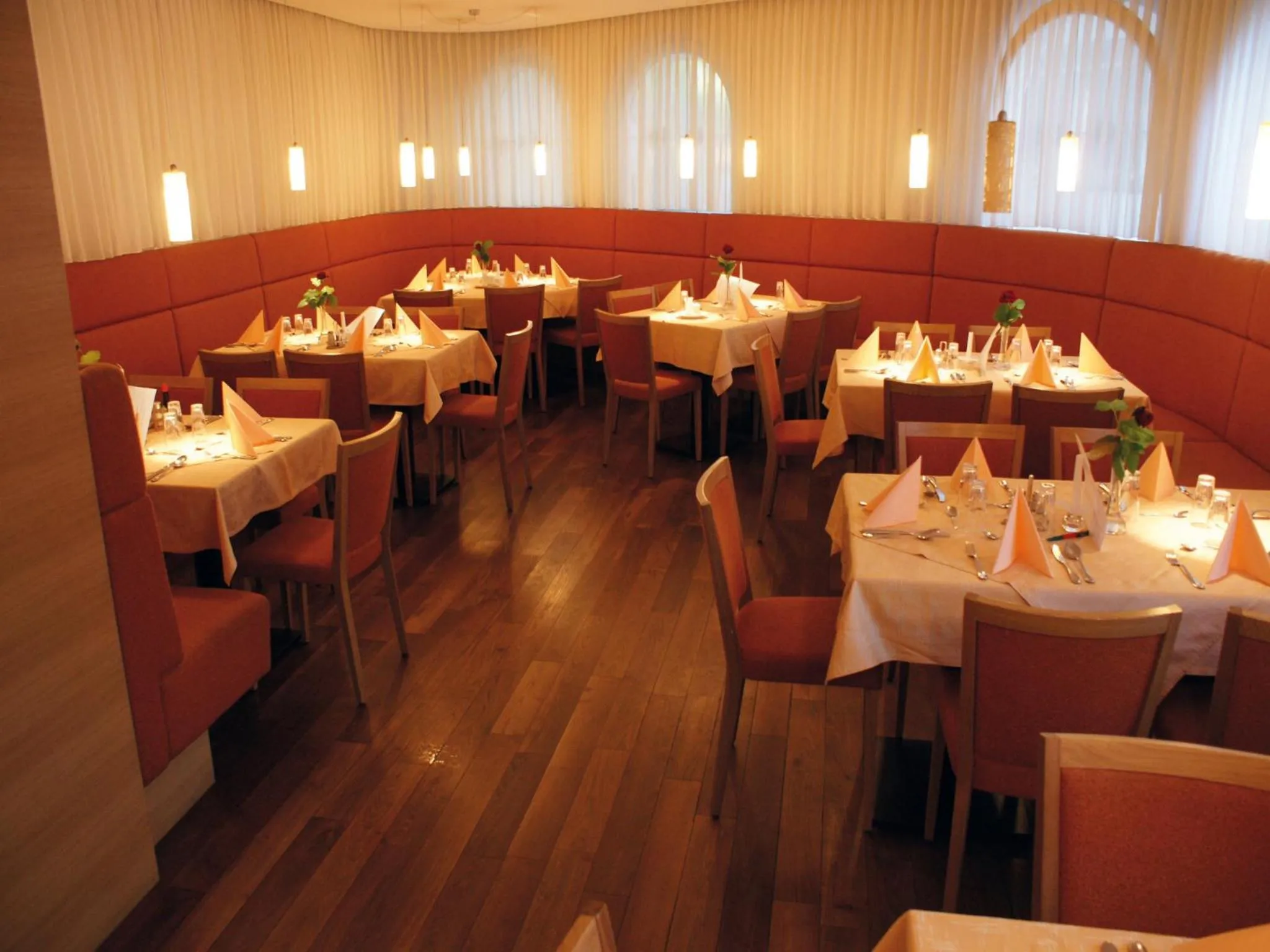 Restaurant/places to eat in Hotel Munde