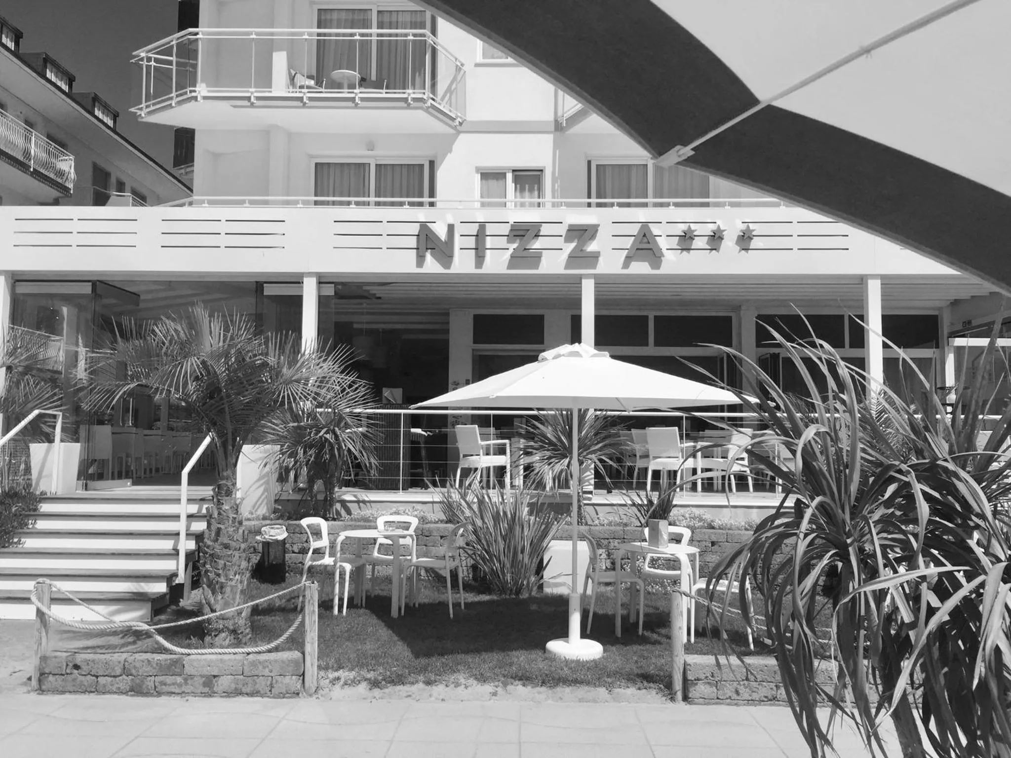 Property building in Hotel Nizza Frontemare Superior 3 Stelle