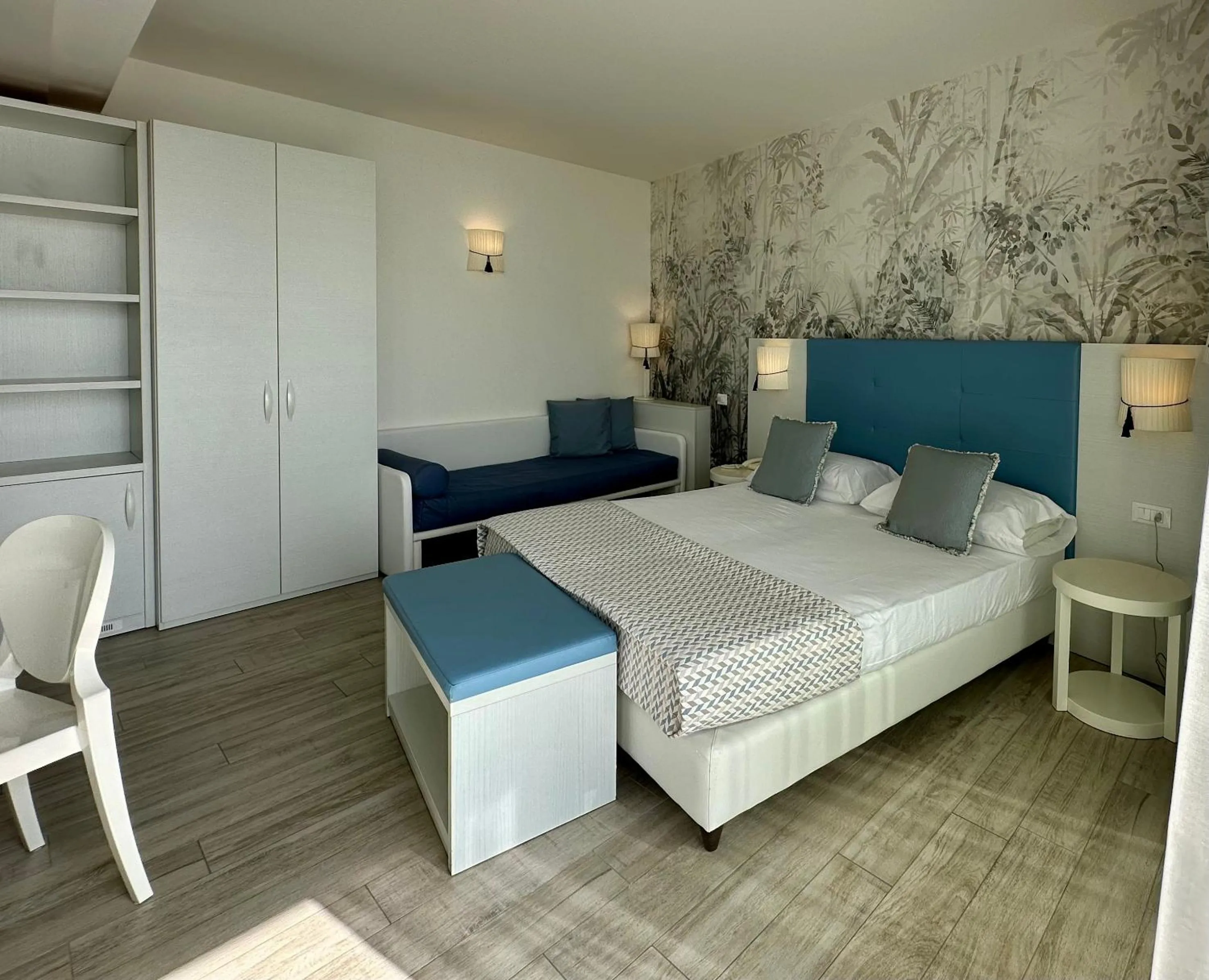 Bedroom, Bed in Hotel Nizza Frontemare Superior 3 Stelle