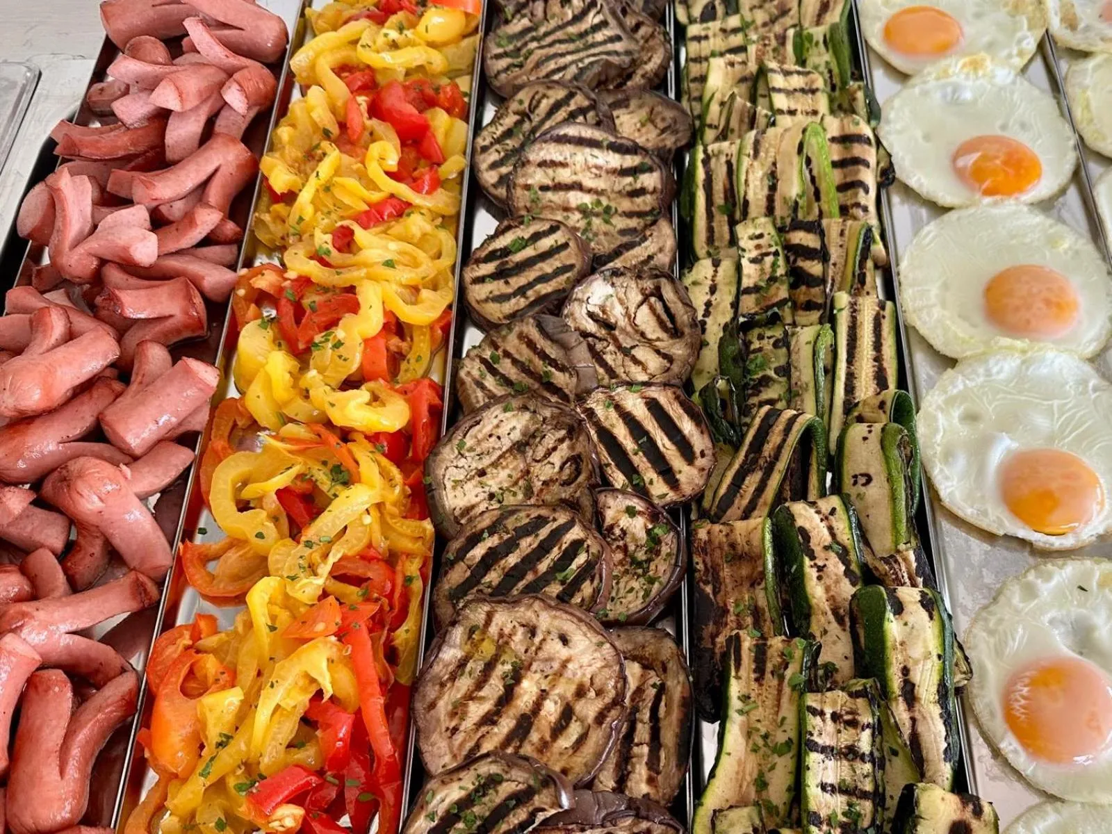 Buffet breakfast in Hotel Nizza Frontemare Superior 3 Stelle