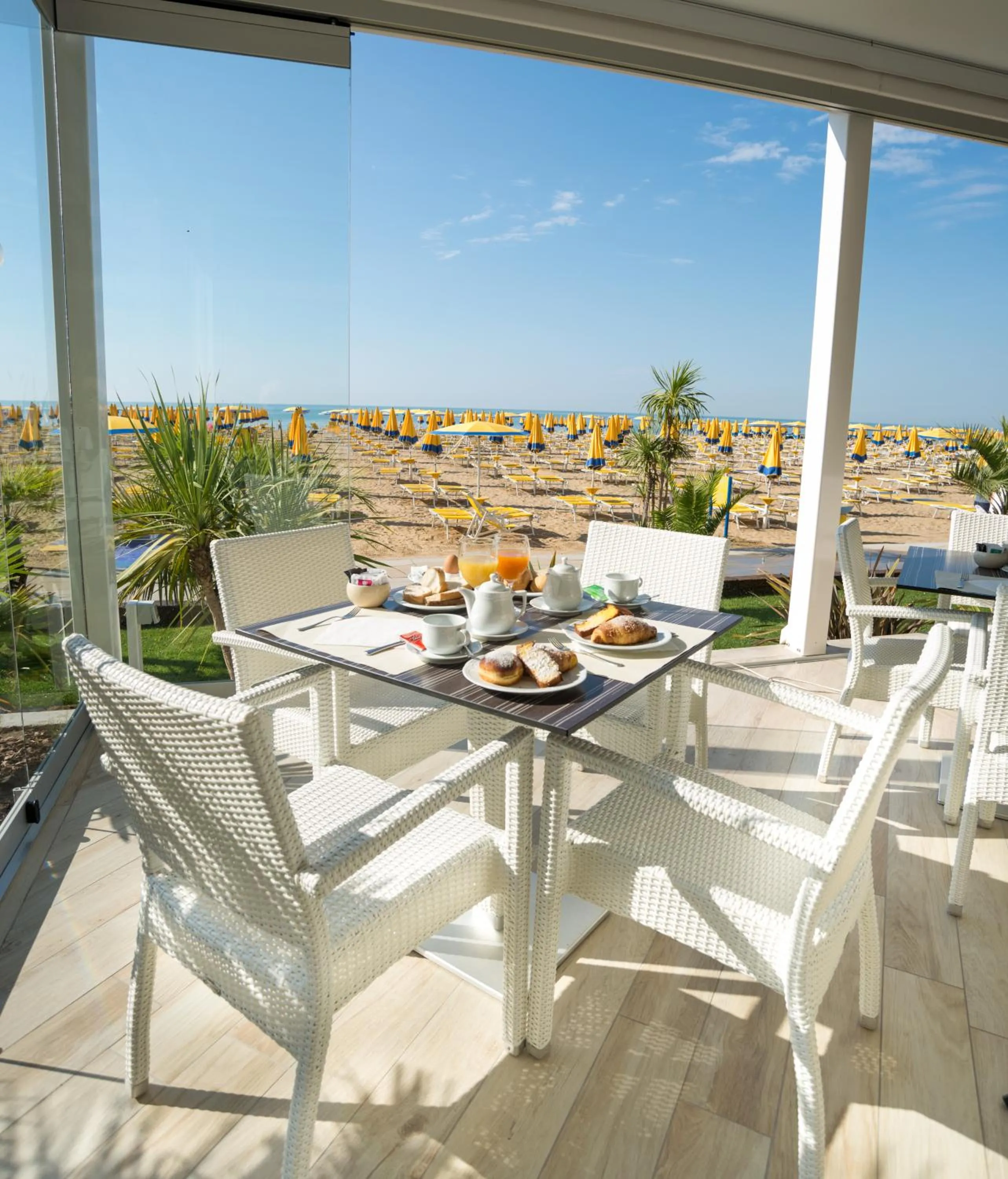 Restaurant/places to eat in Hotel Nizza Frontemare Superior 3 Stelle