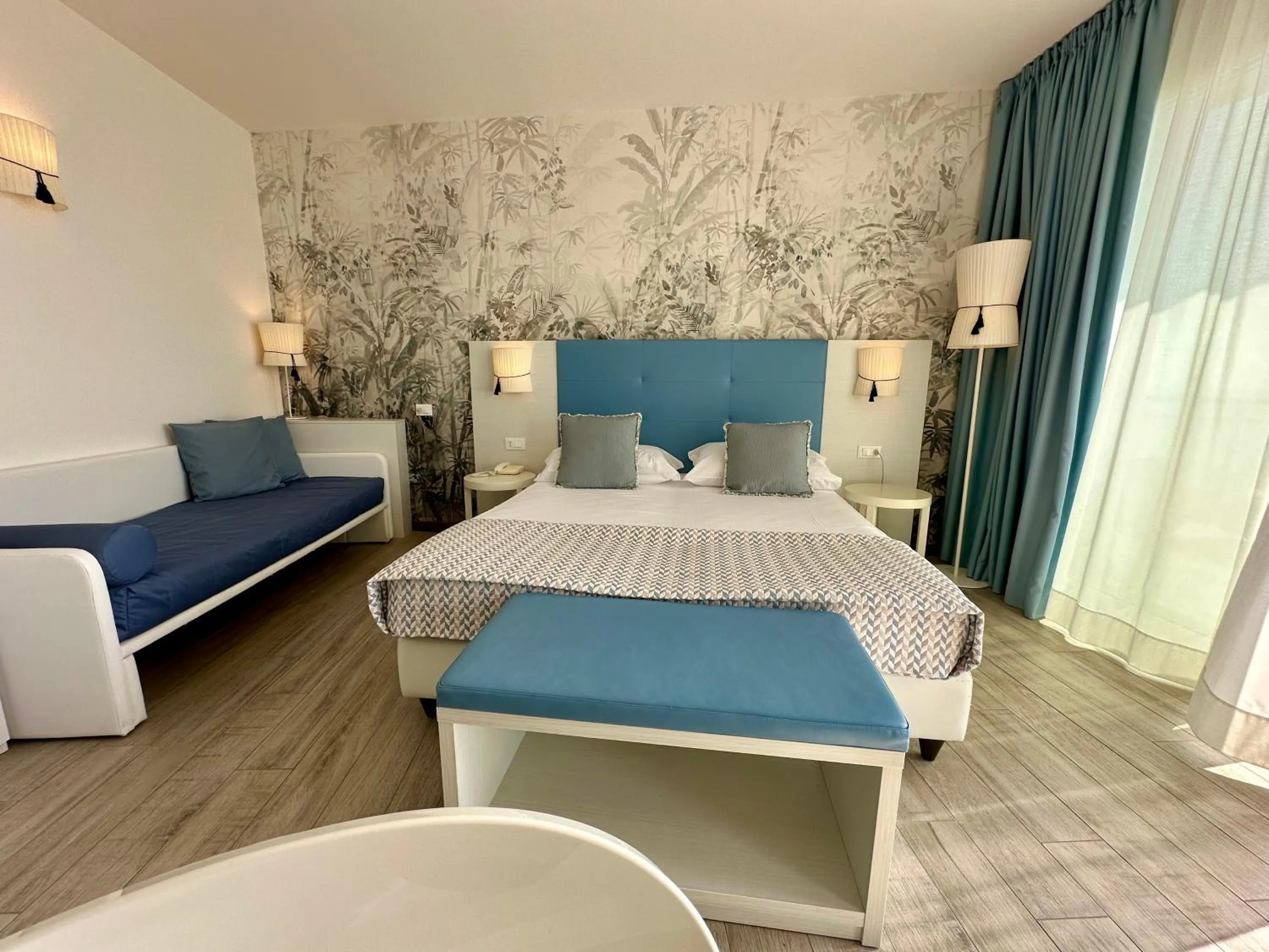 Bedroom, Bed in Hotel Nizza Frontemare Superior 3 Stelle