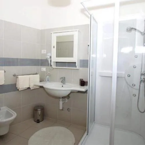 Hotel Nizza Frontemare Superior 3 Stelle