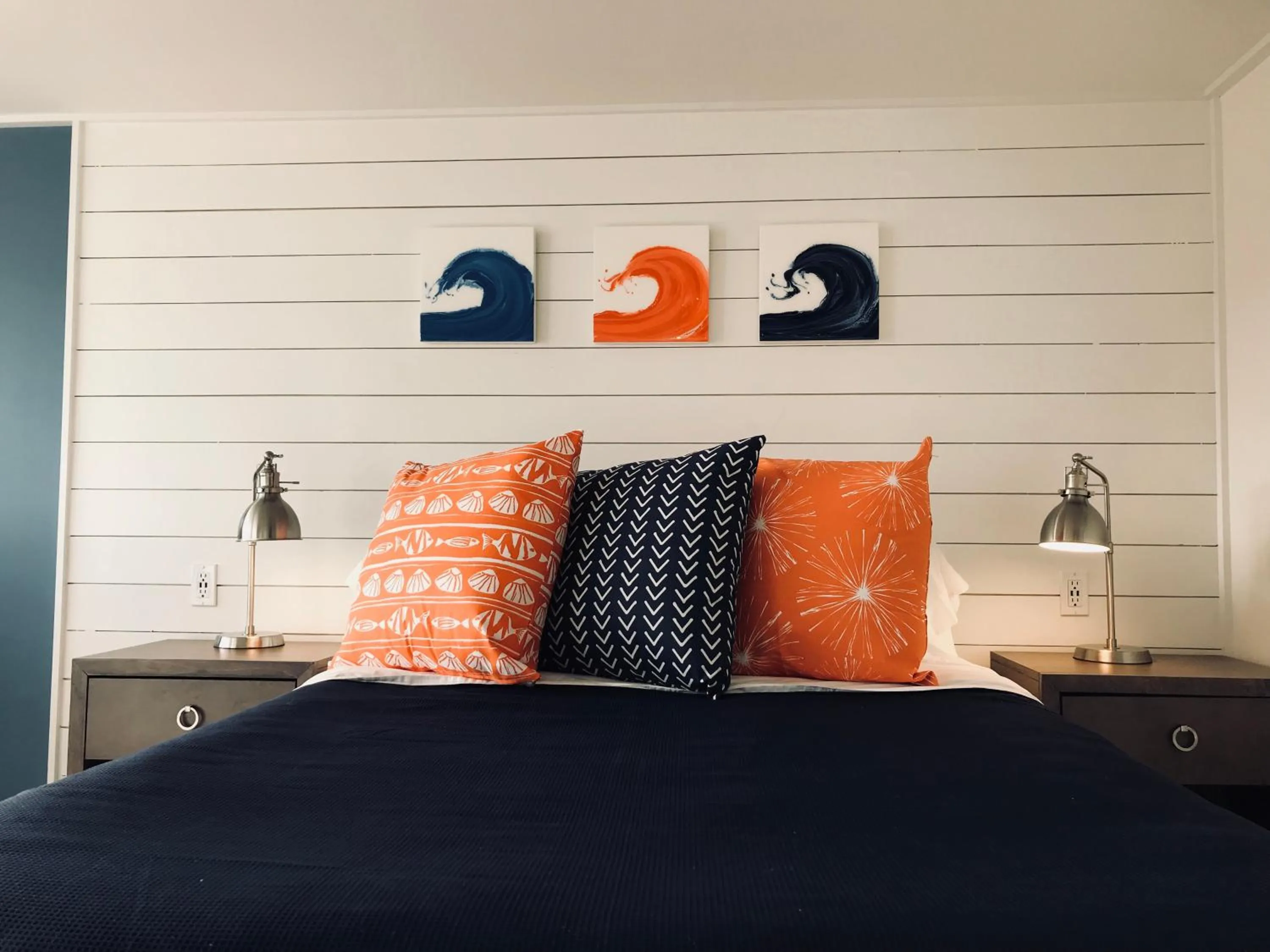 Bed in Breakwater Hotel