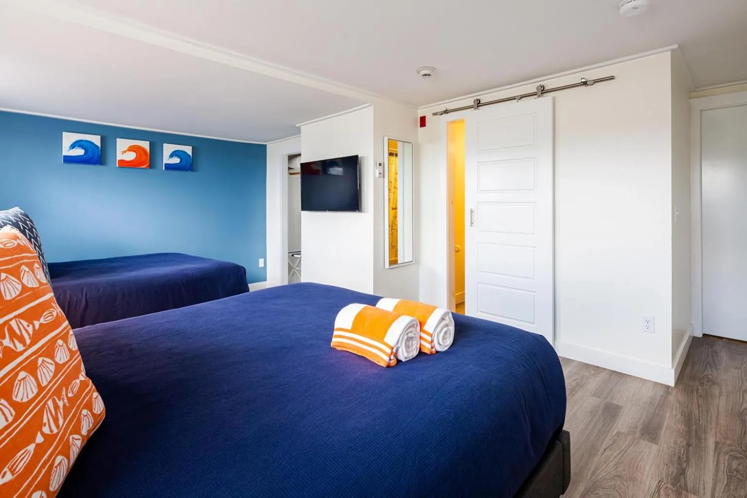 Bed in Breakwater Hotel