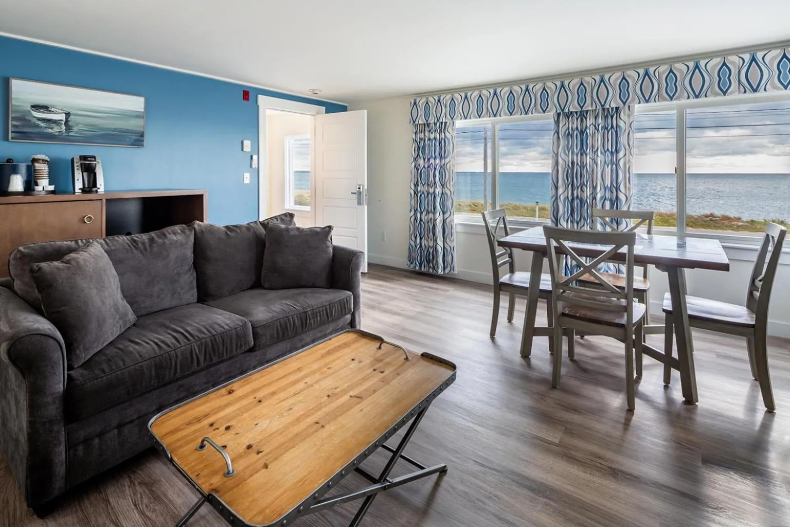 Living room in Breakwater Hotel