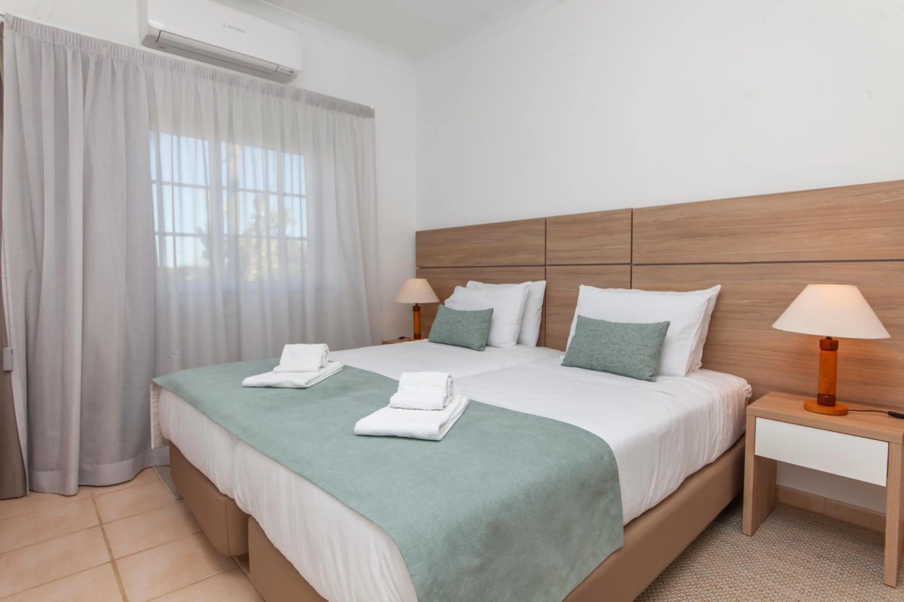 Bedroom, Bed in Atalaia Sol Aparthotel - tennis & heated pool in winter