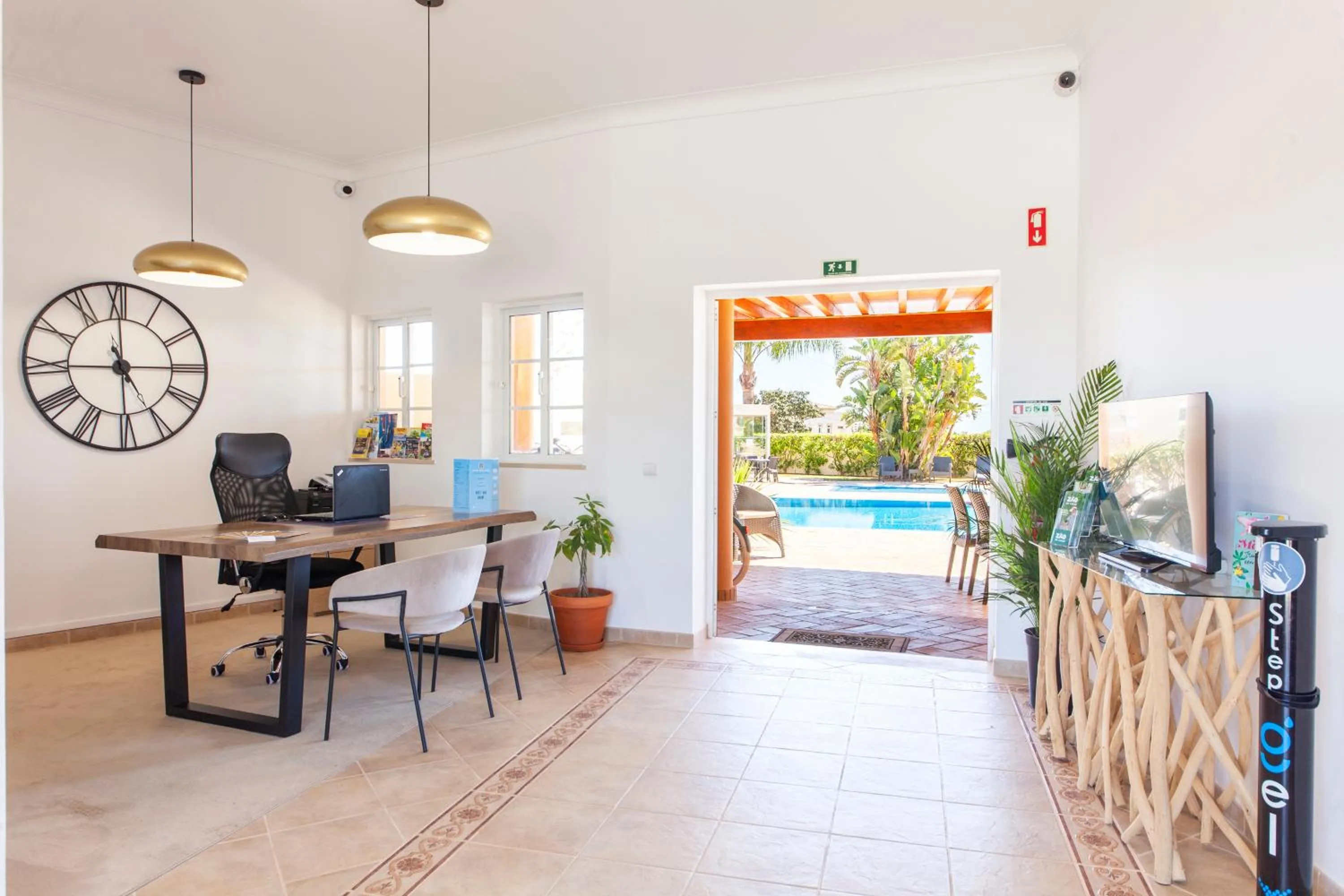 Lobby or reception in Atalaia Sol Aparthotel - tennis & heated pool in winter