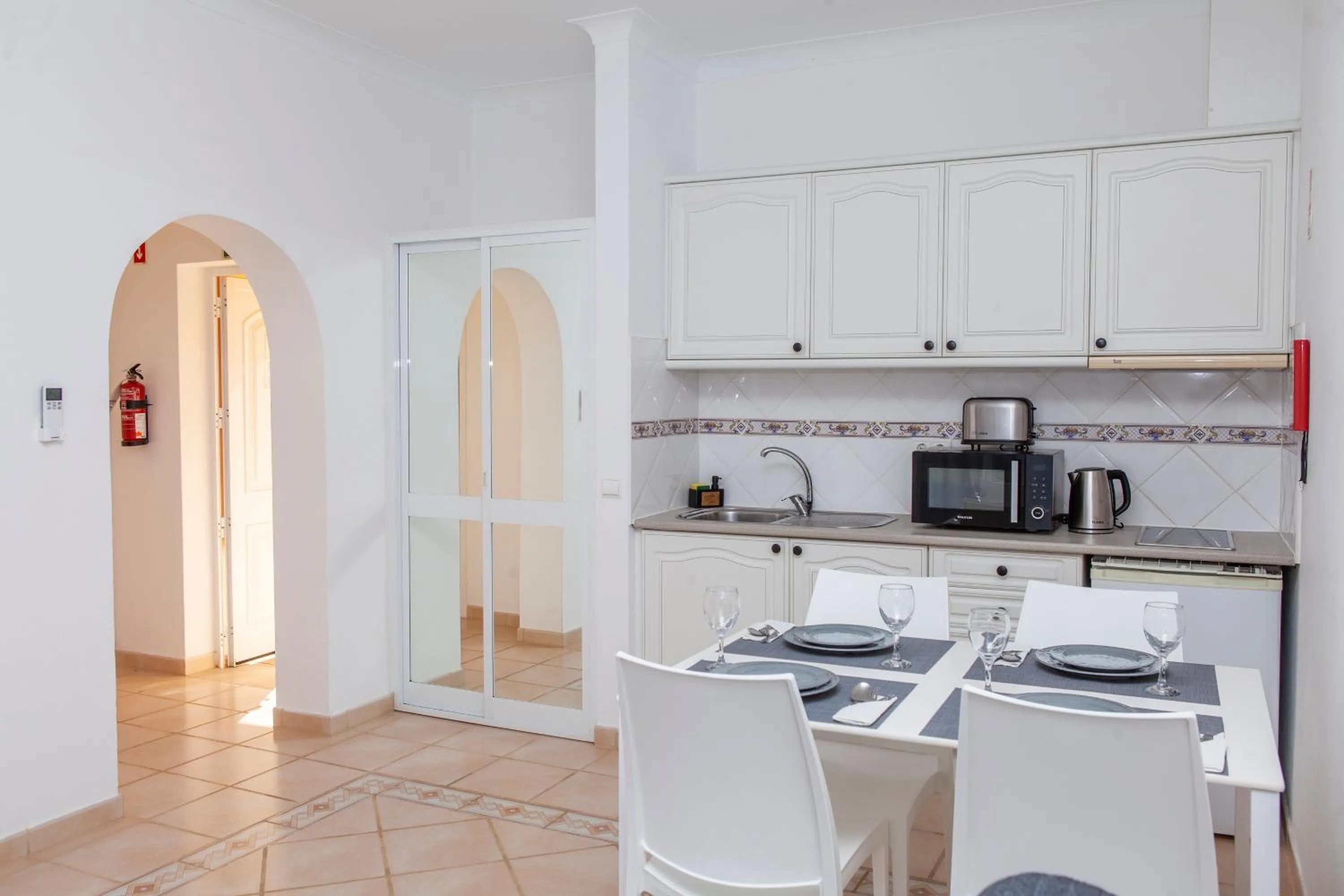 Coffee/tea facilities in Atalaia Sol Aparthotel - tennis & heated pool in winter