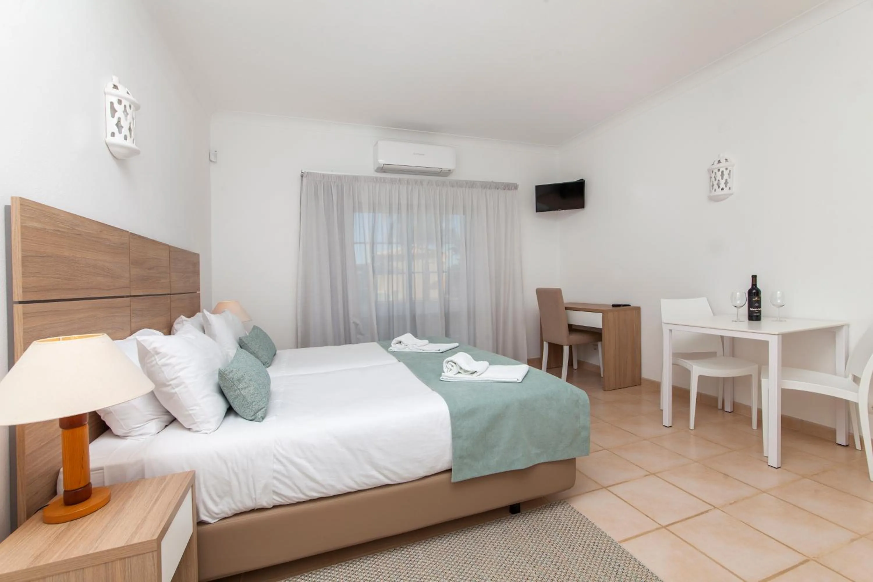 TV and multimedia, Bed in Atalaia Sol Aparthotel - tennis & heated pool in winter