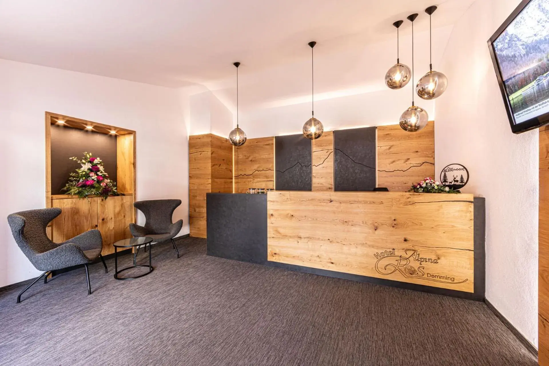 Lobby or reception in Hotel AlpinaRos Lobby or reception in Hotel AlpinaRos
