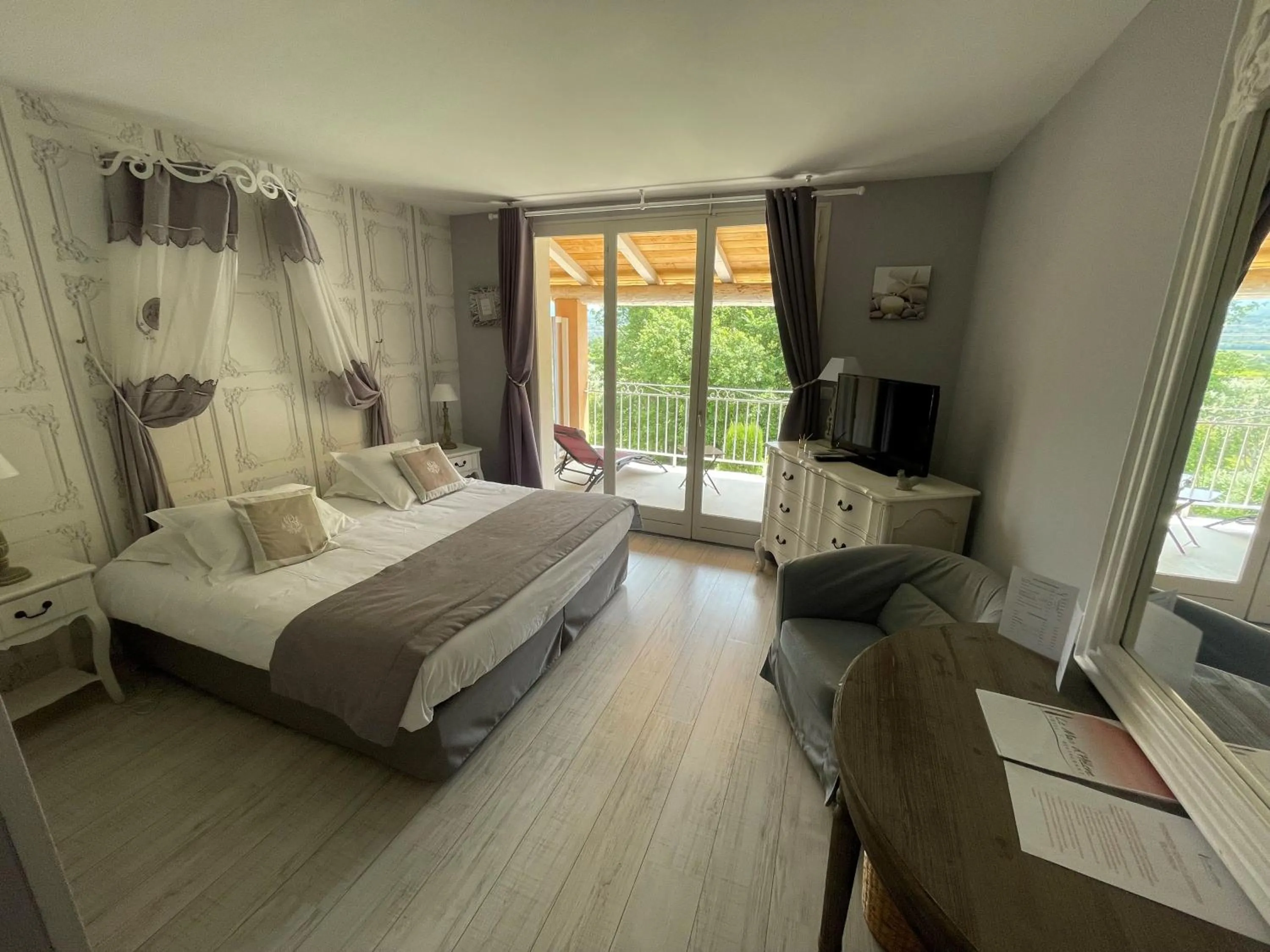 Logis Hôtel le Mas d'Hélène