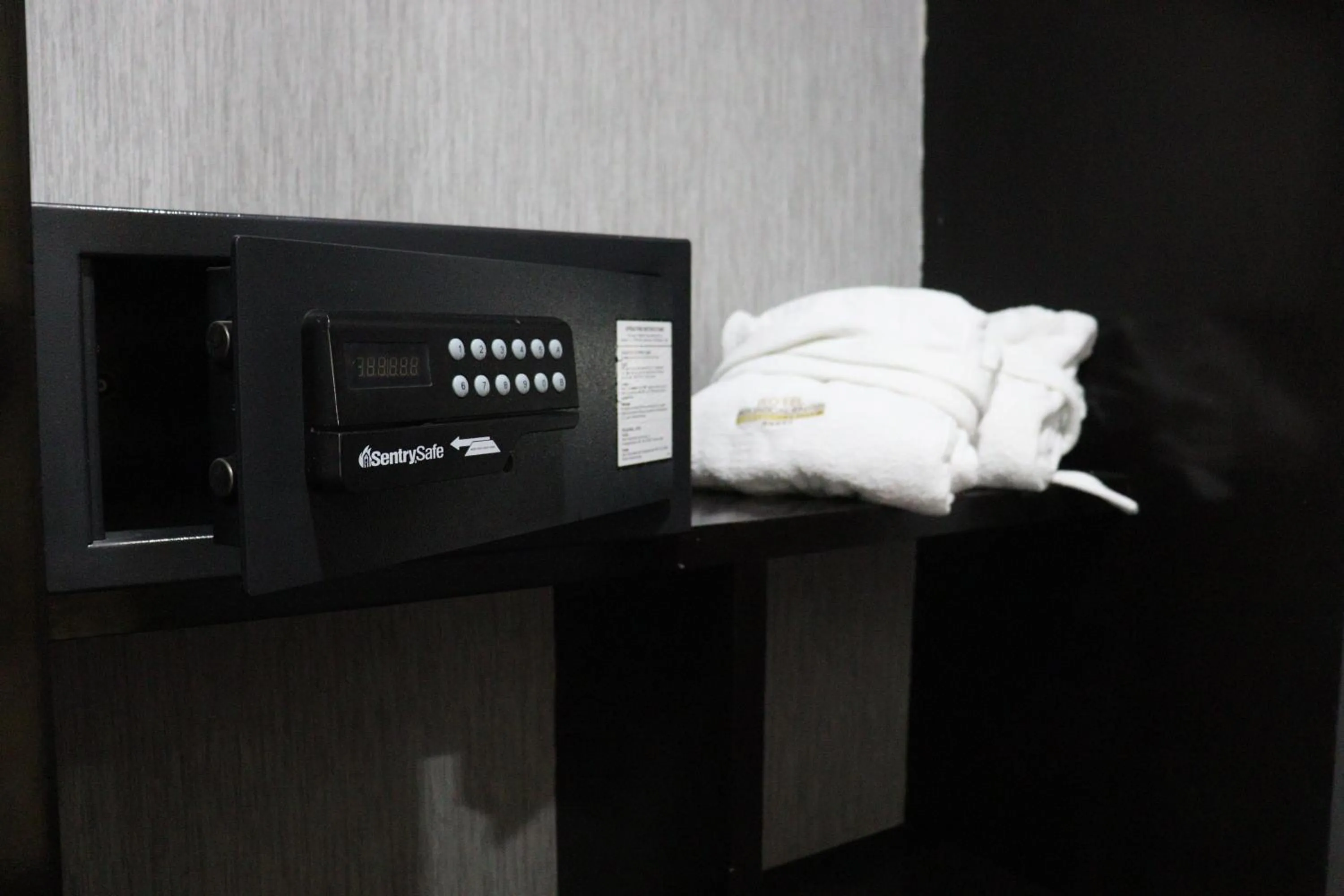 safe in Wyndham Garden Aguascalientes Hotel & Casino