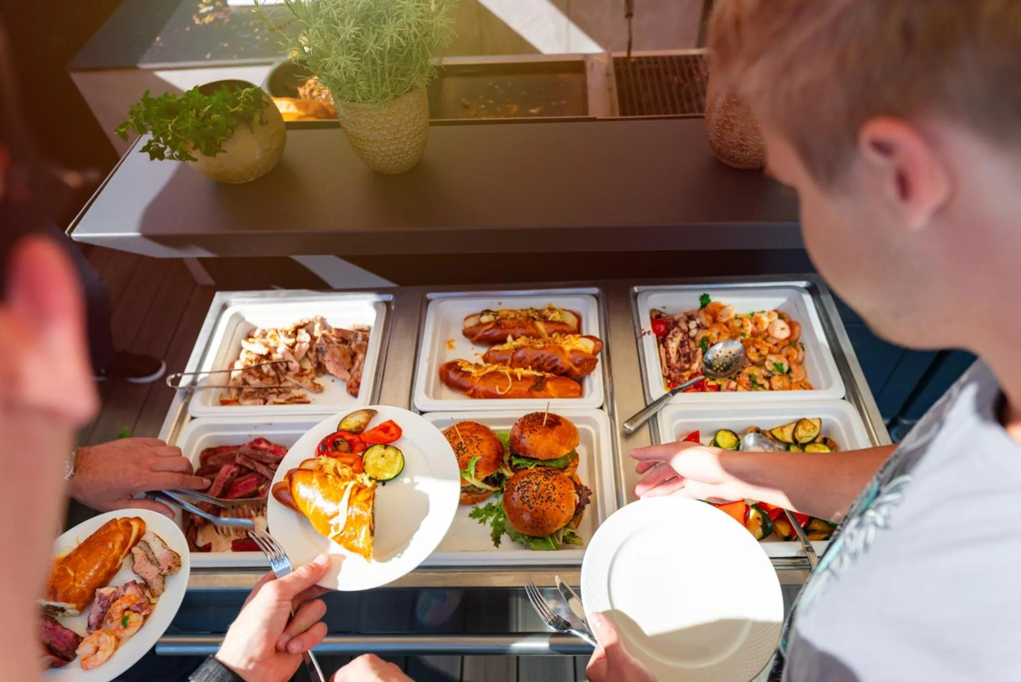 Restaurant/places to eat in NUTREND World