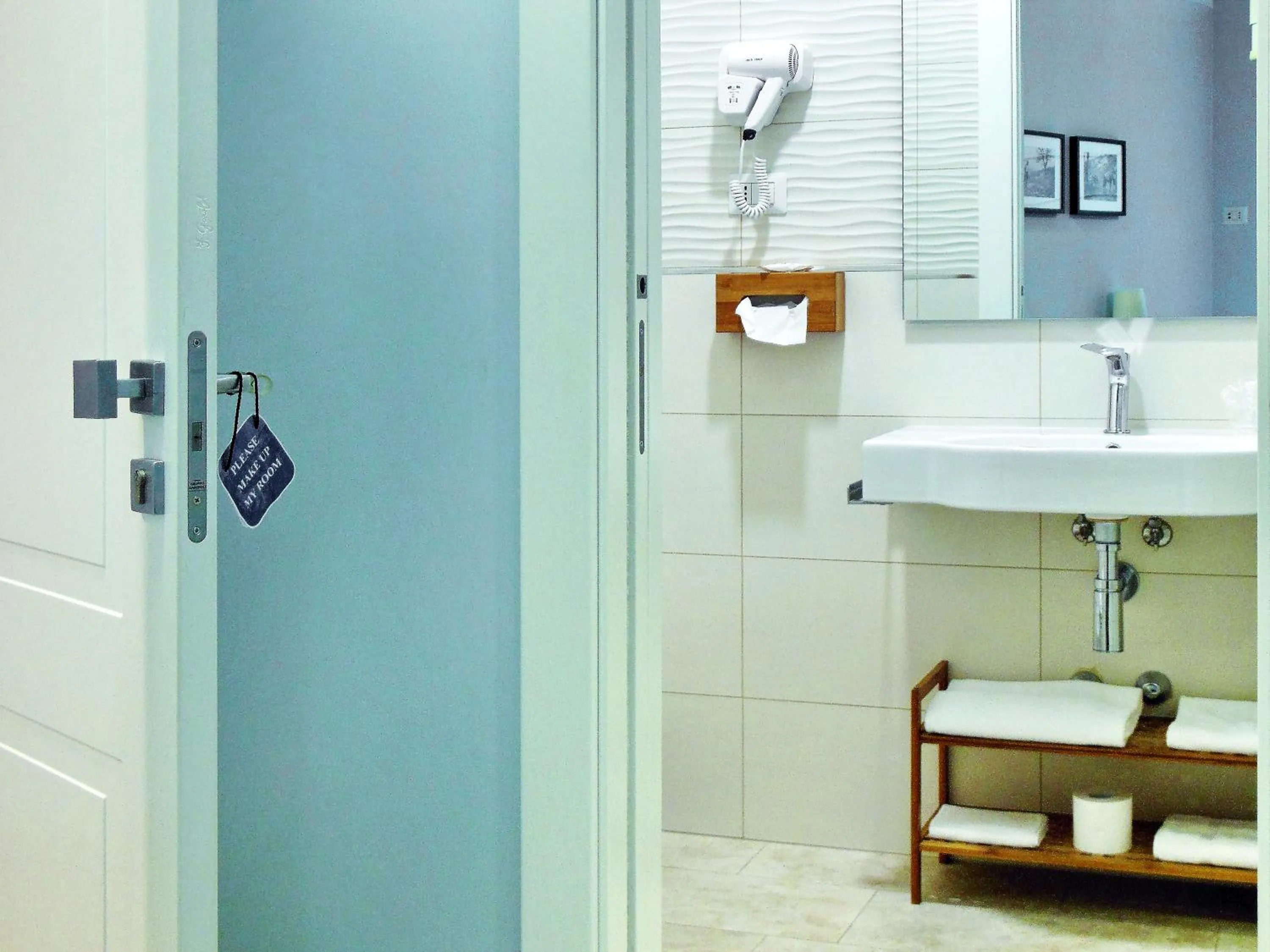 Bathroom in L'OSPITE - LIFESTYLE RESIDENCE, Design Rooms