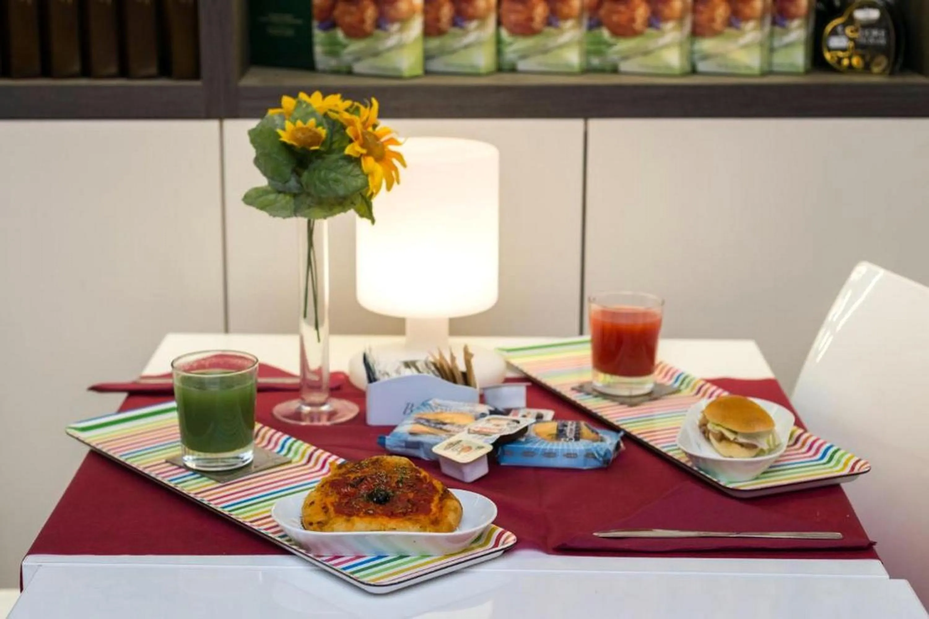 Breakfast in L'OSPITE - LIFESTYLE RESIDENCE, Design Rooms