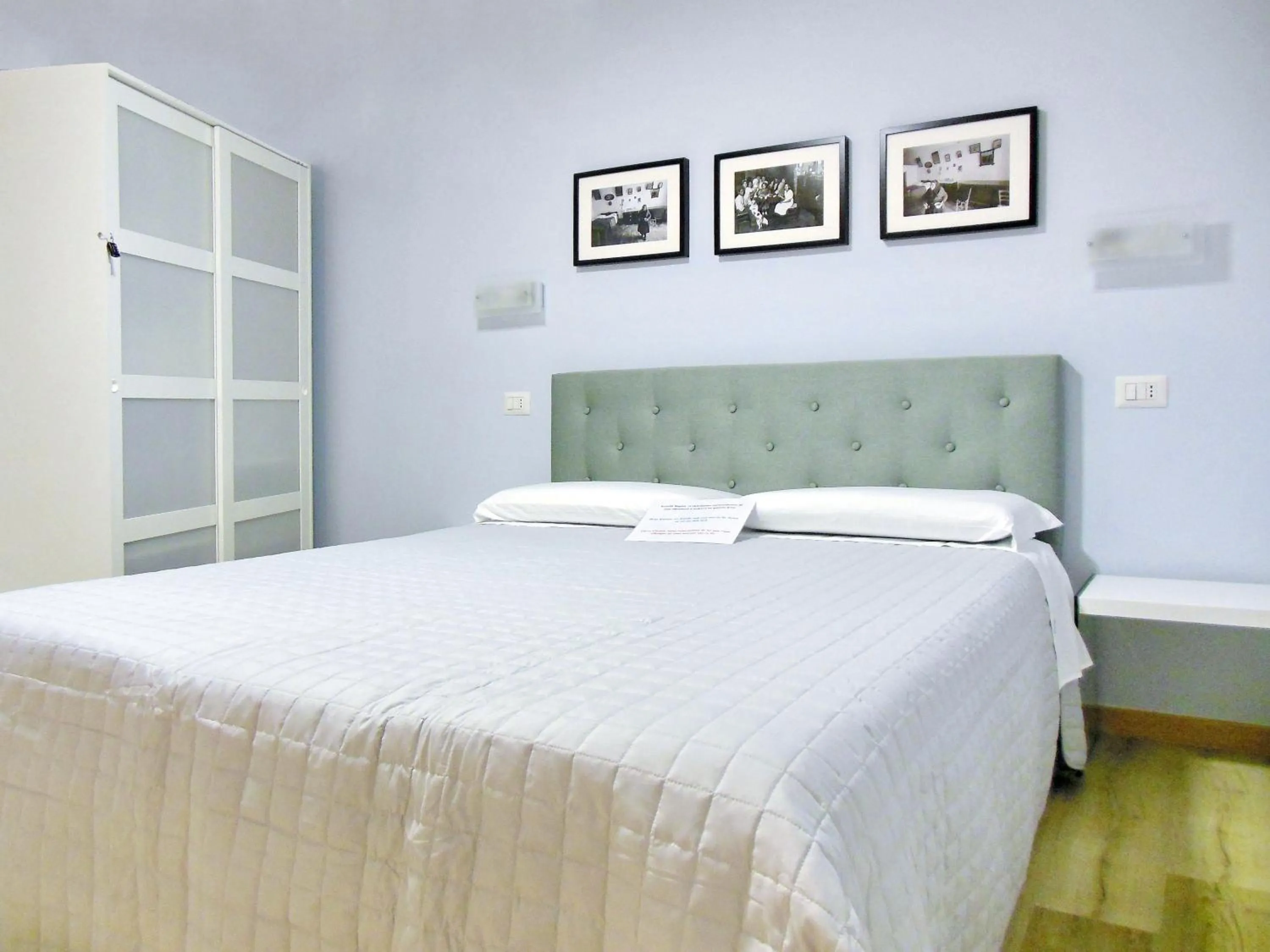 Bedroom, Bed in L'OSPITE - LIFESTYLE RESIDENCE, Design Rooms