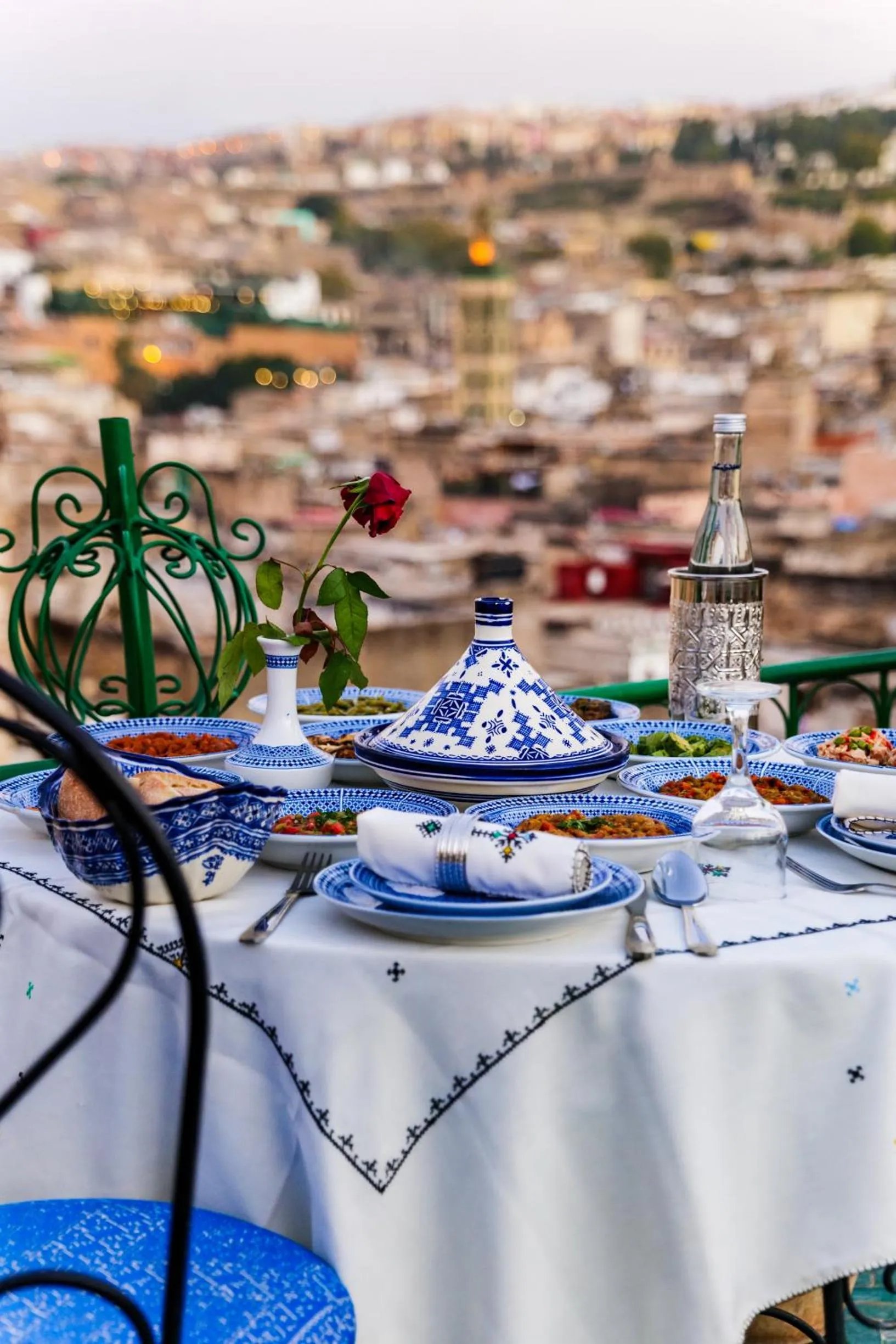 Restaurant/places to eat in Riad Rcif & Spa Originale