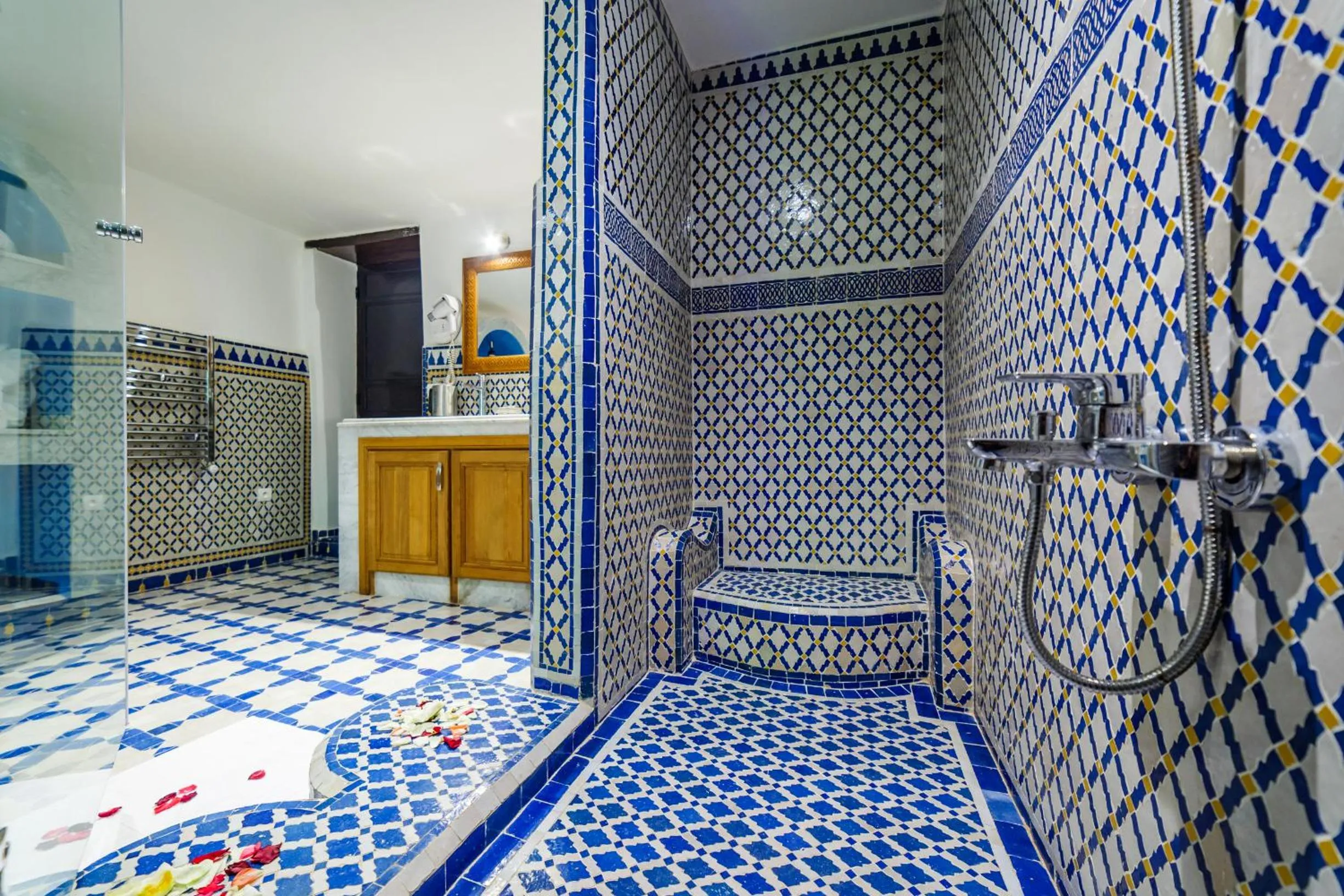 Shower in Riad Rcif & Spa Originale