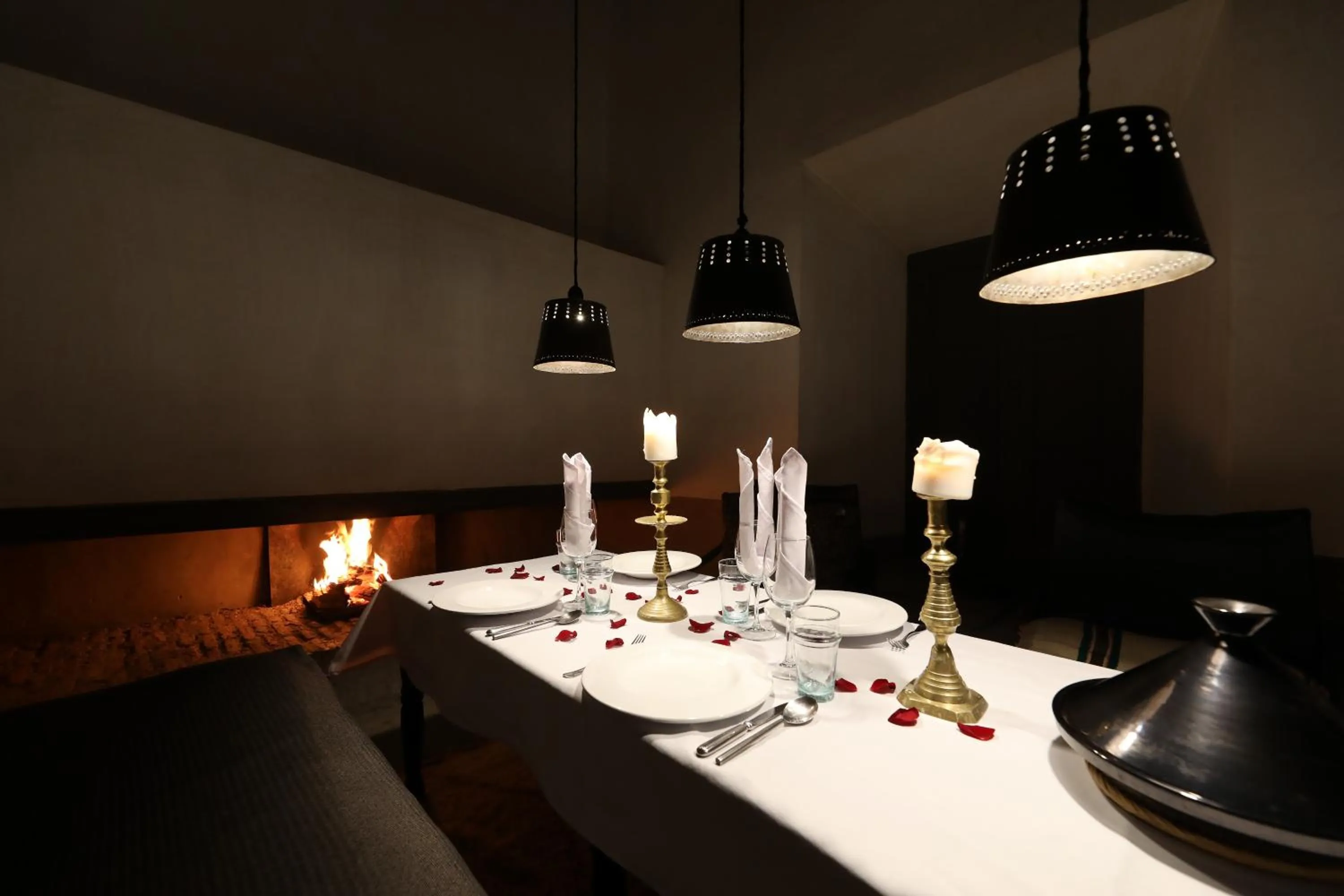 Restaurant/places to eat in Riad Zaouia 44