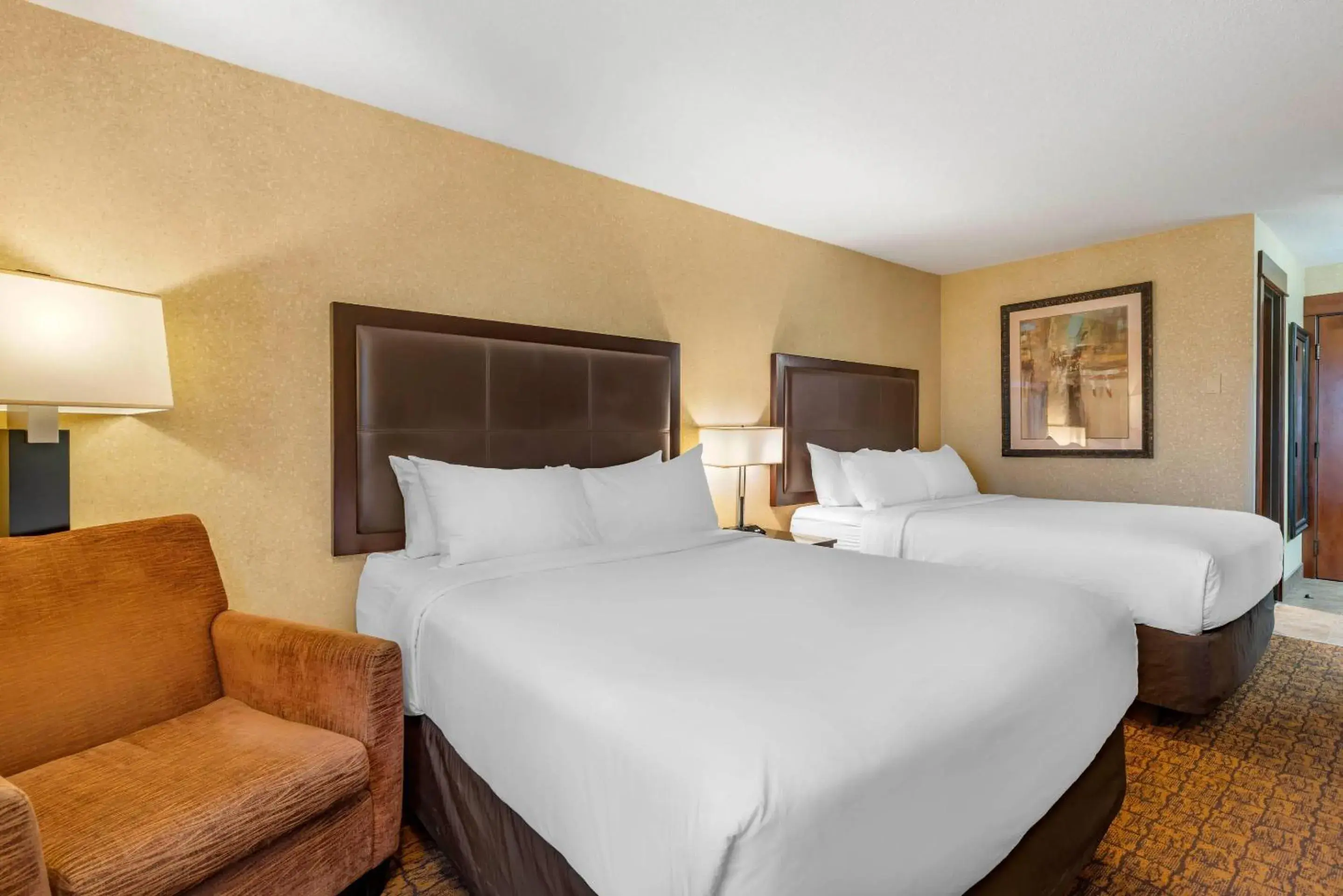 Bedroom, Bed in Lloyd Hotel Astoria Bayfront, an Ascend Collection Hotel Bedroom, Bed in Lloyd Hotel Astoria Bayfront, an Ascend Collection Hotel