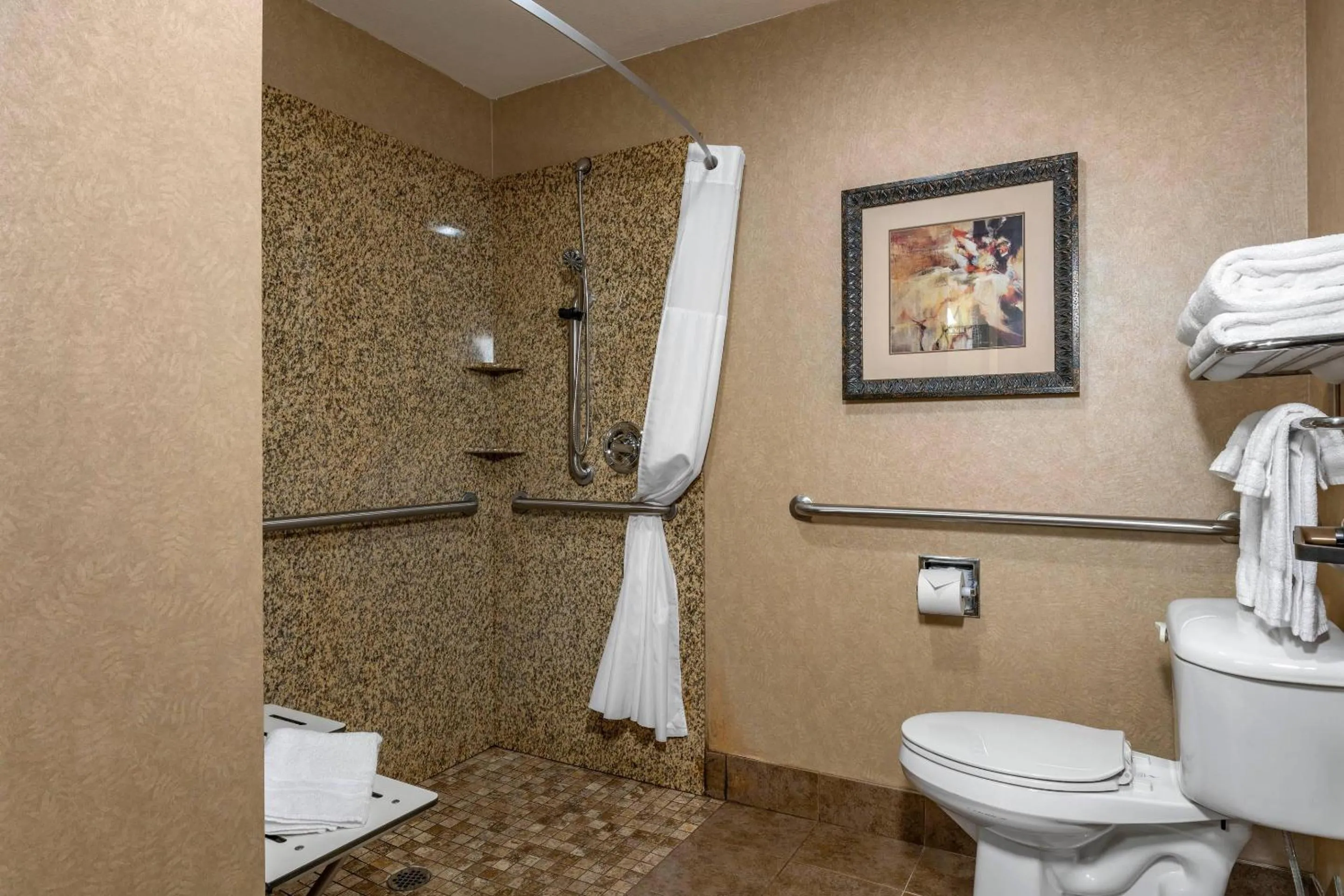 Bedroom in Lloyd Hotel Astoria Bayfront, an Ascend Collection Hotel