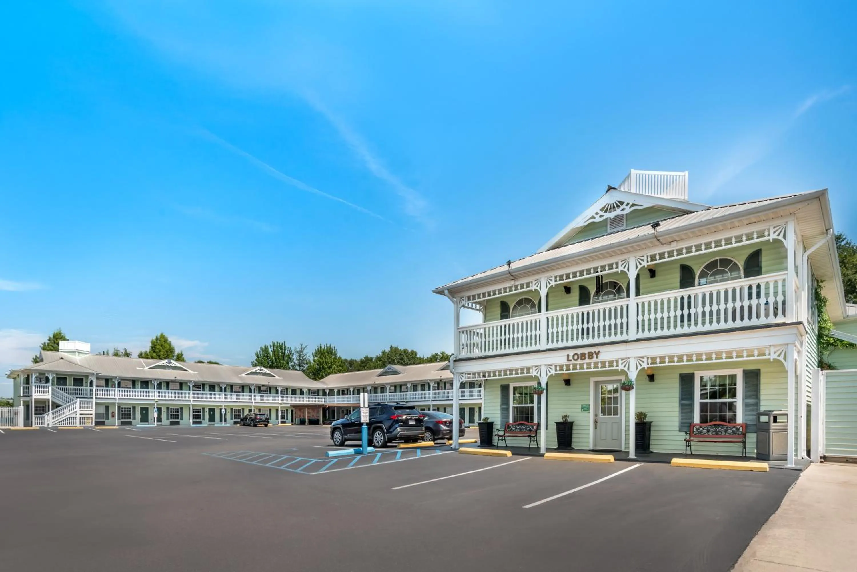 Property building in Key West Inn - Fairhope