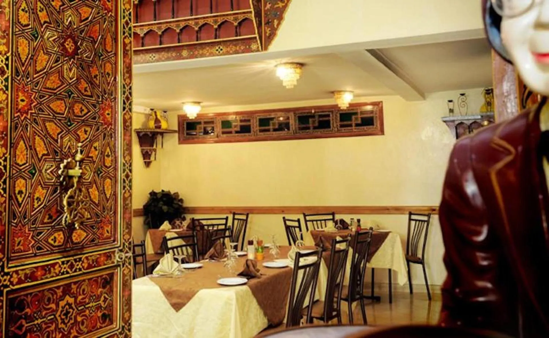 Restaurant/places to eat in Perla Hôtel