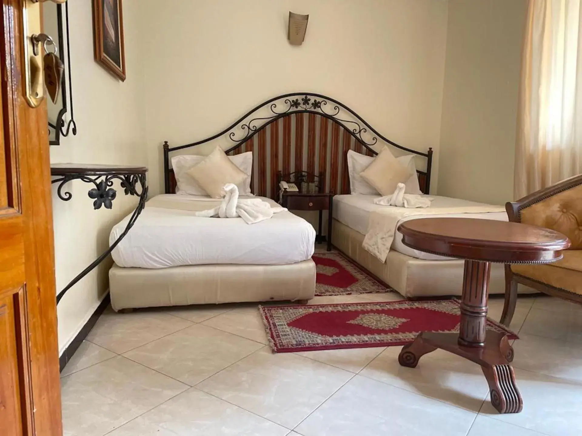 Twin Room in Perla Hôtel Twin Room in Perla Hôtel