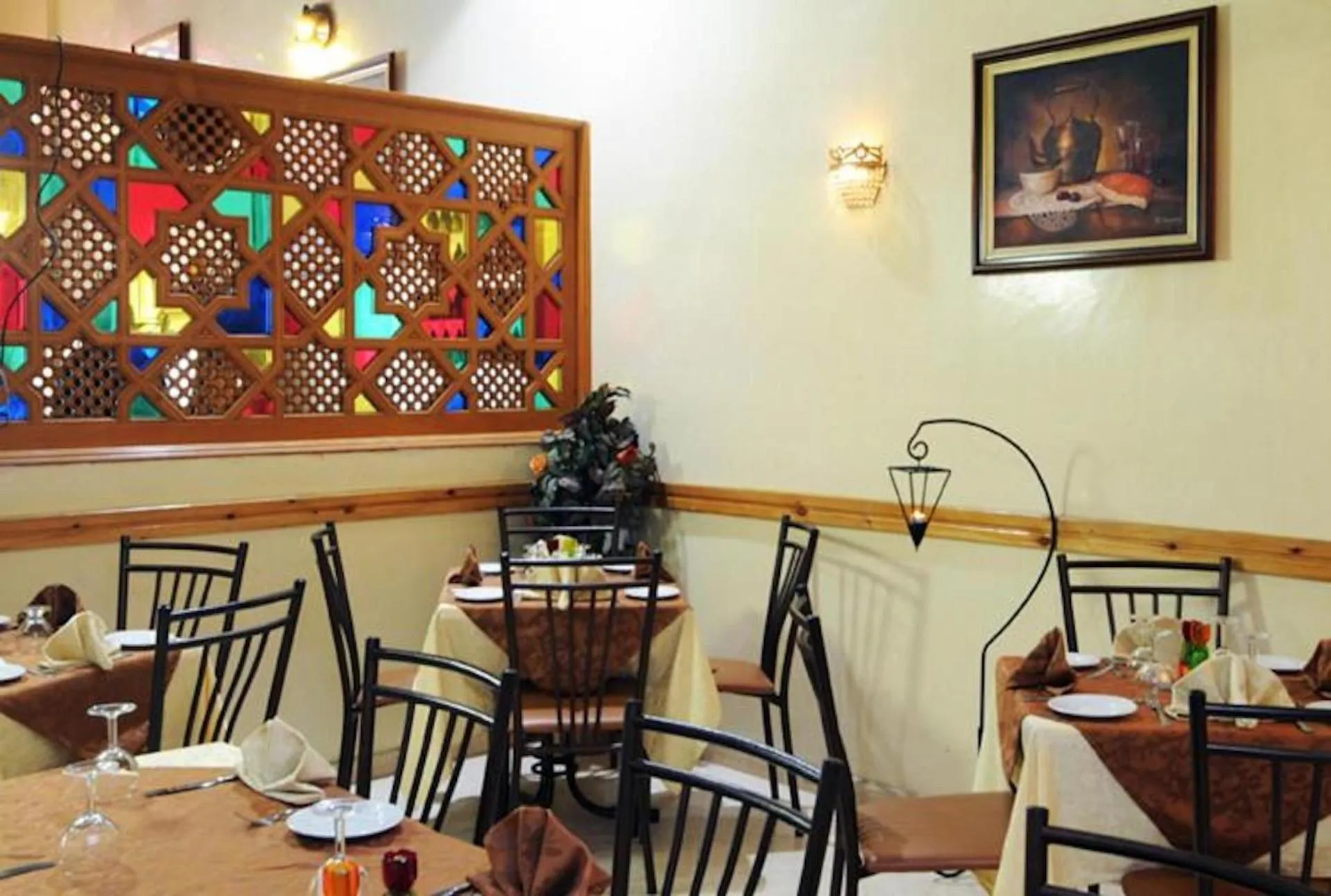 Restaurant/places to eat in Perla Hôtel