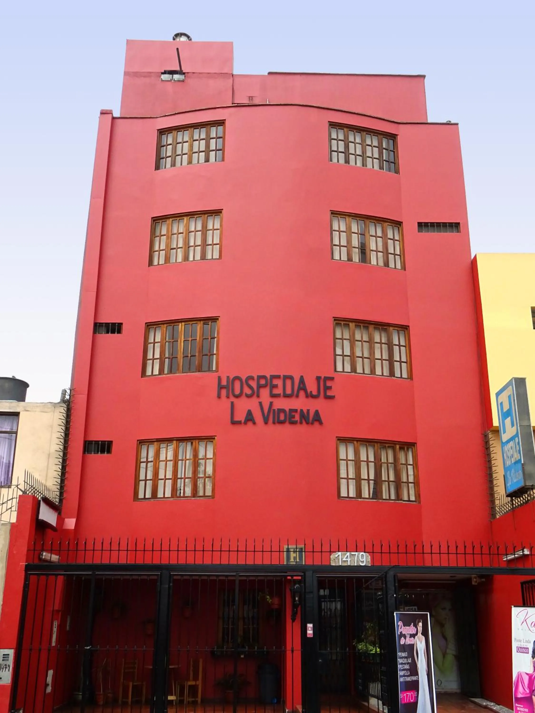 Property building in Hospedaje La Videna