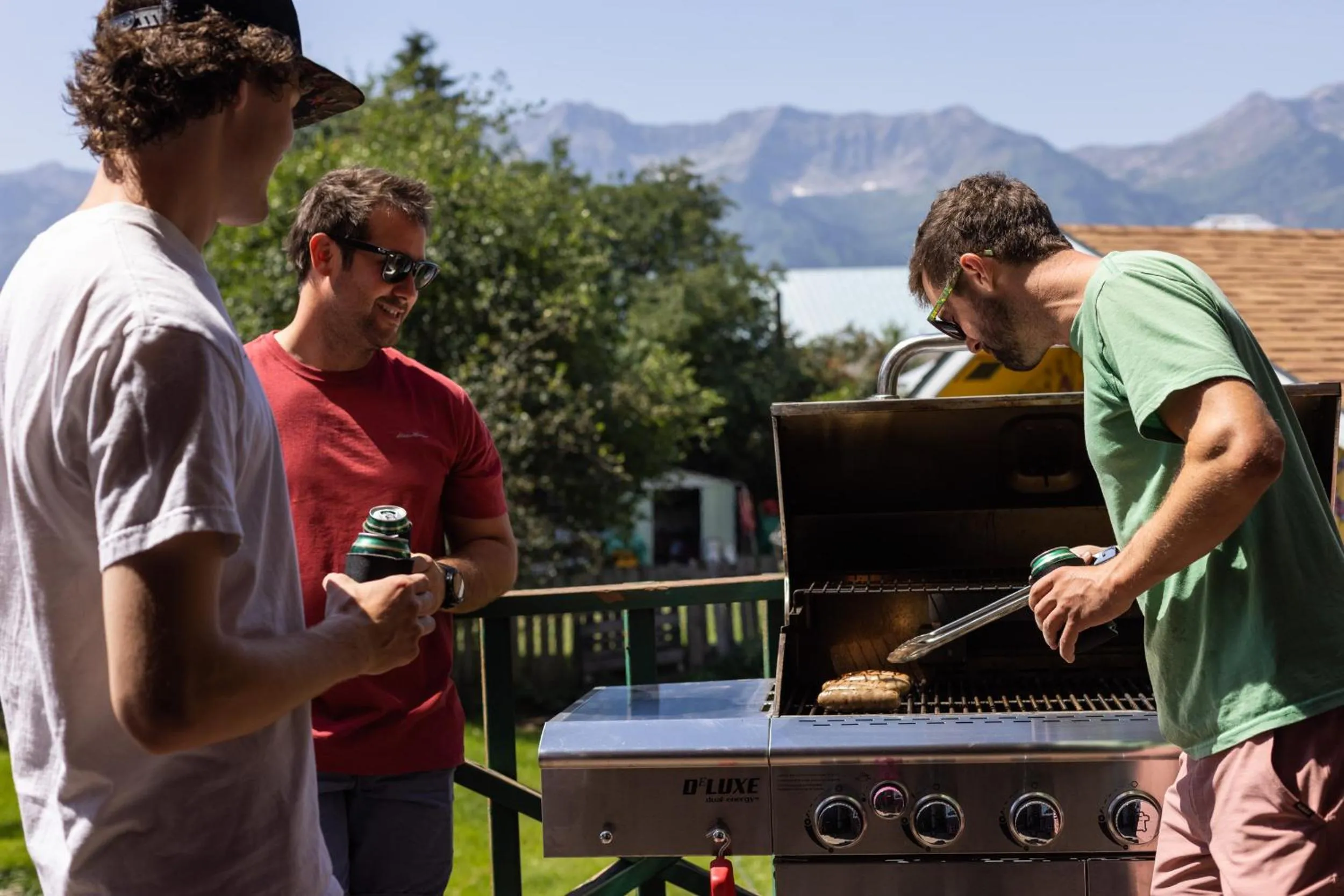 Restaurant/places to eat in The Raging Elk Adventure Lodging