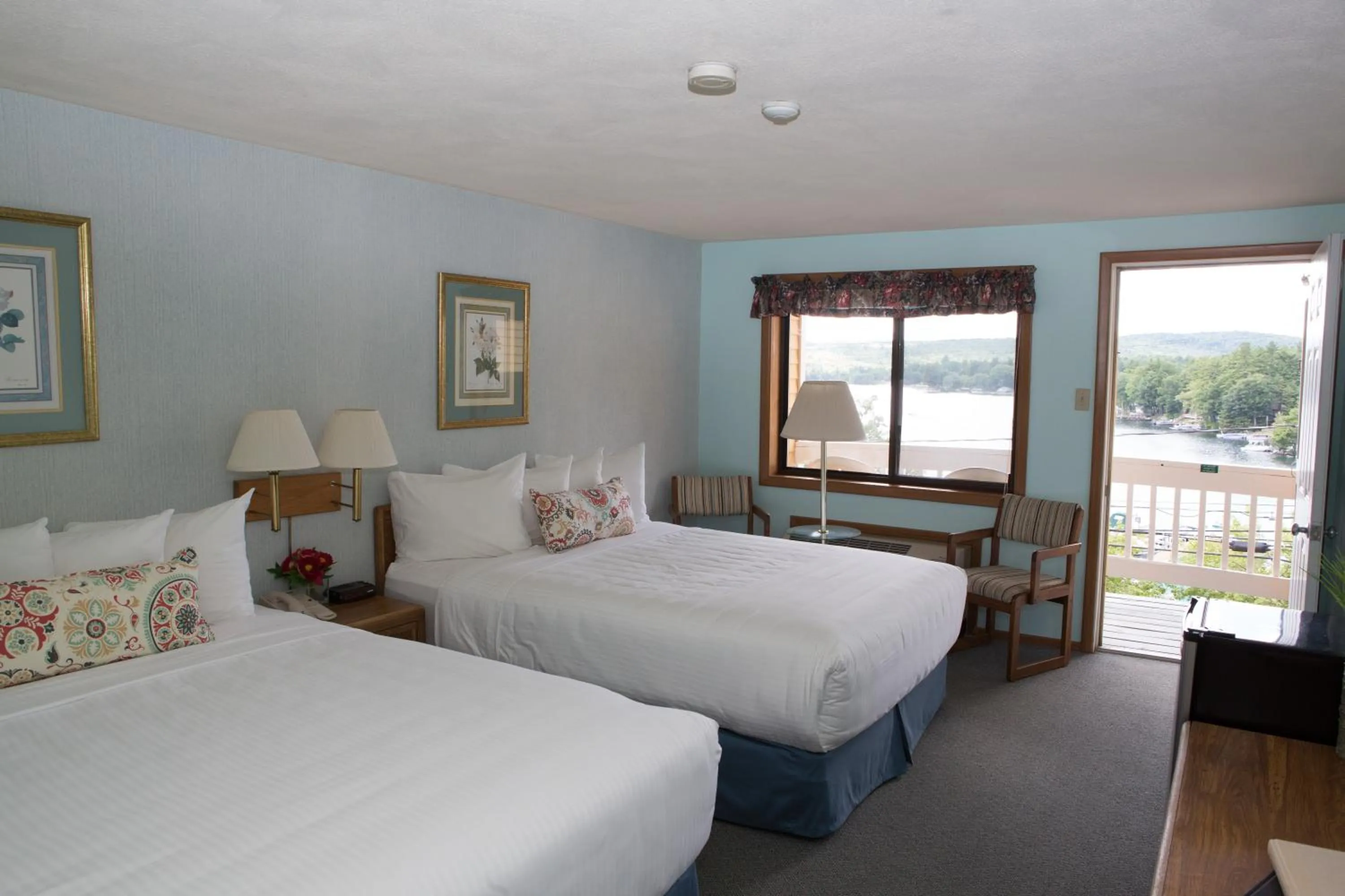 Balcony/Terrace, Bed in NASWA Resort