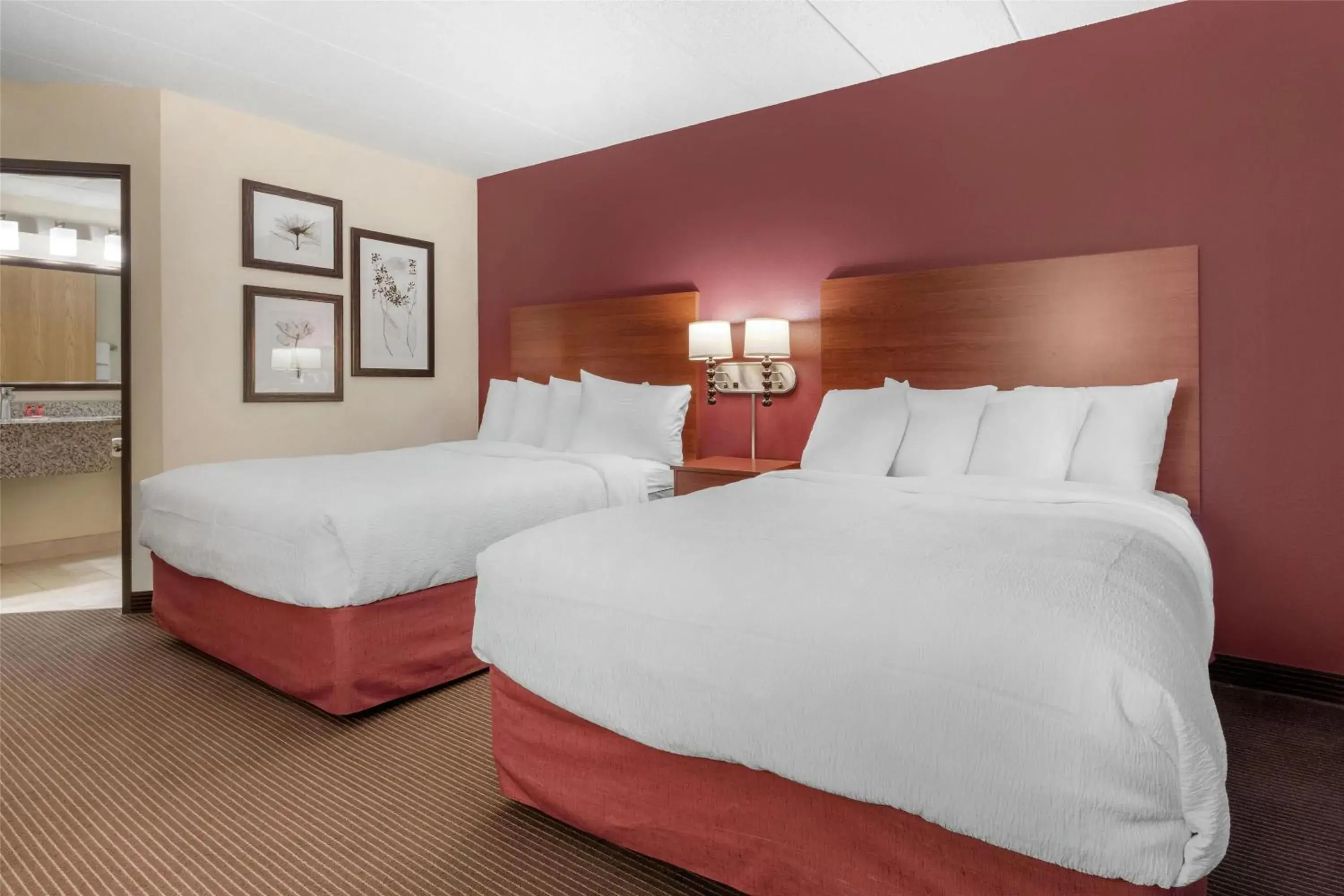 Bedroom, Bed in SureStay Plus Hotel by Best Western Litchfield Bedroom, Bed in SureStay Plus Hotel by Best Western Litchfield